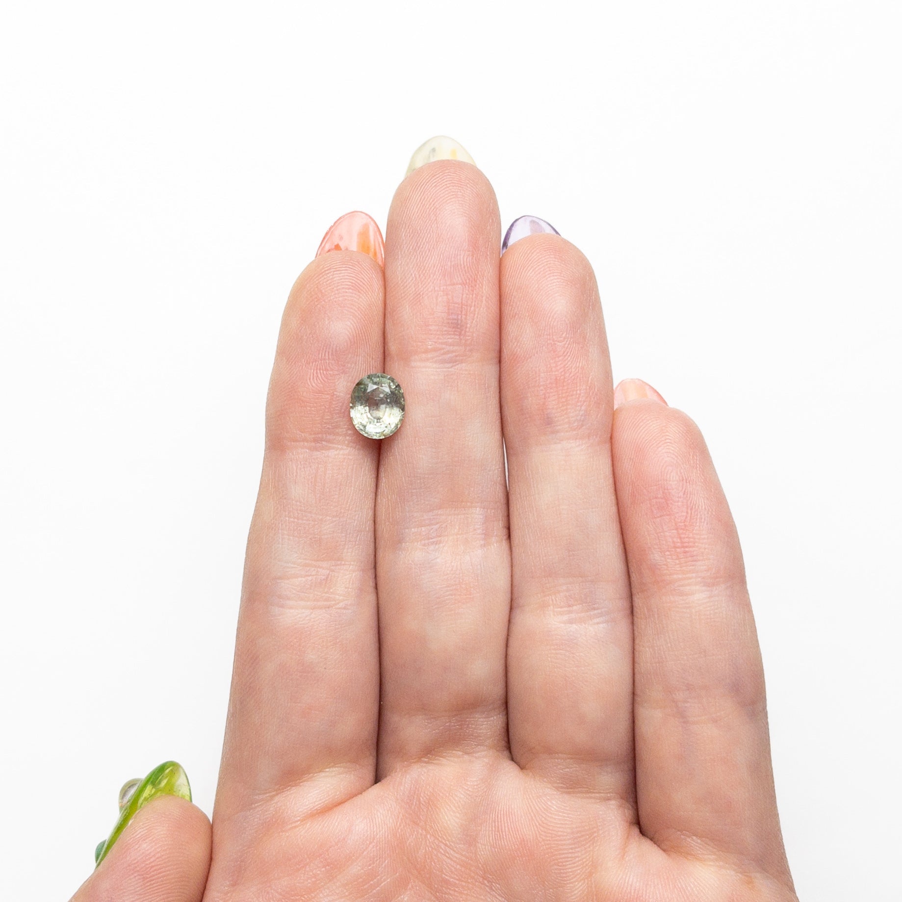 7.44x6.26x3.74mm Oval Brilliant Sapphire 25406-01