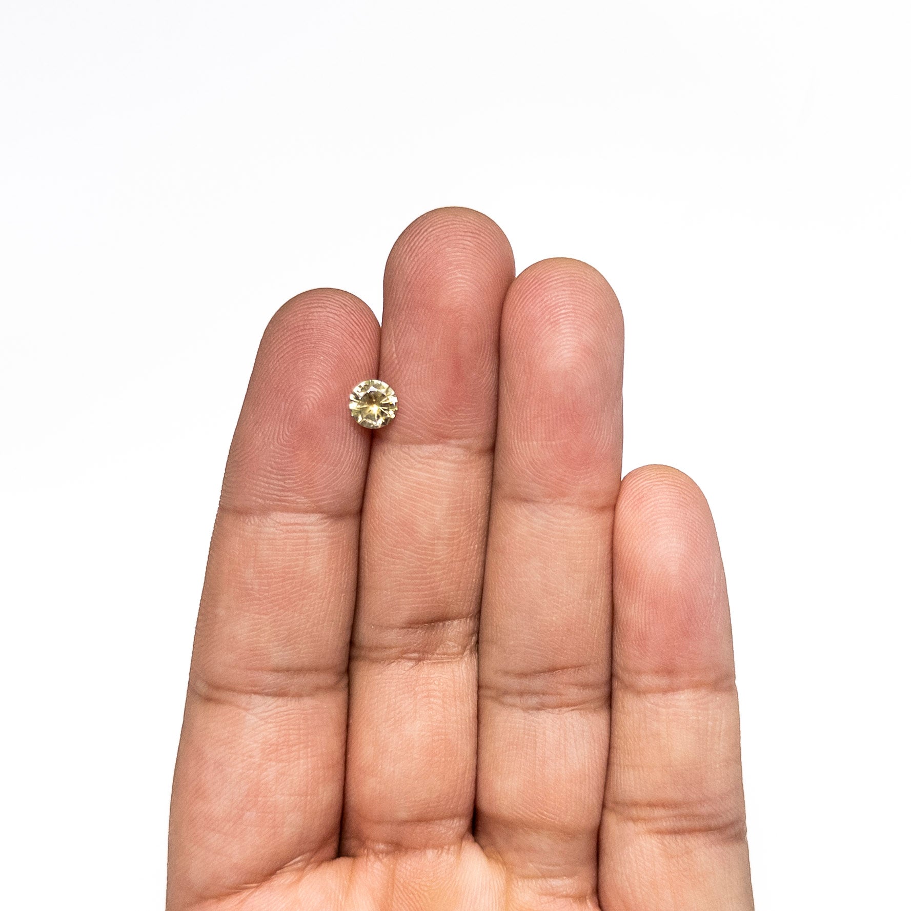 0.75ct 5.53x5.55x3.32mm Round Brilliant Sapphire 26134-06