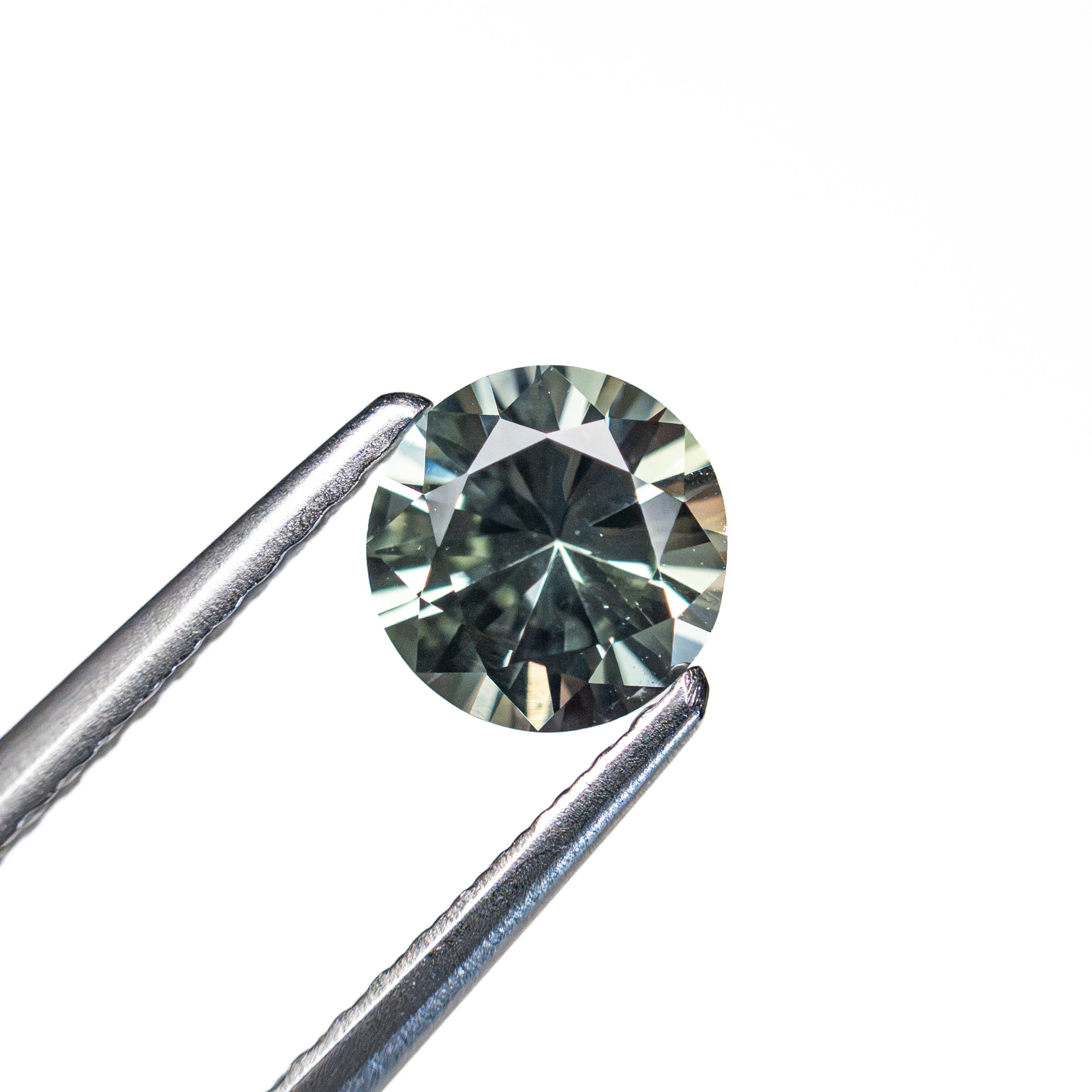 0.77ct 5.47x5.53x3.56mm Round Brilliant Sapphire 26134-11