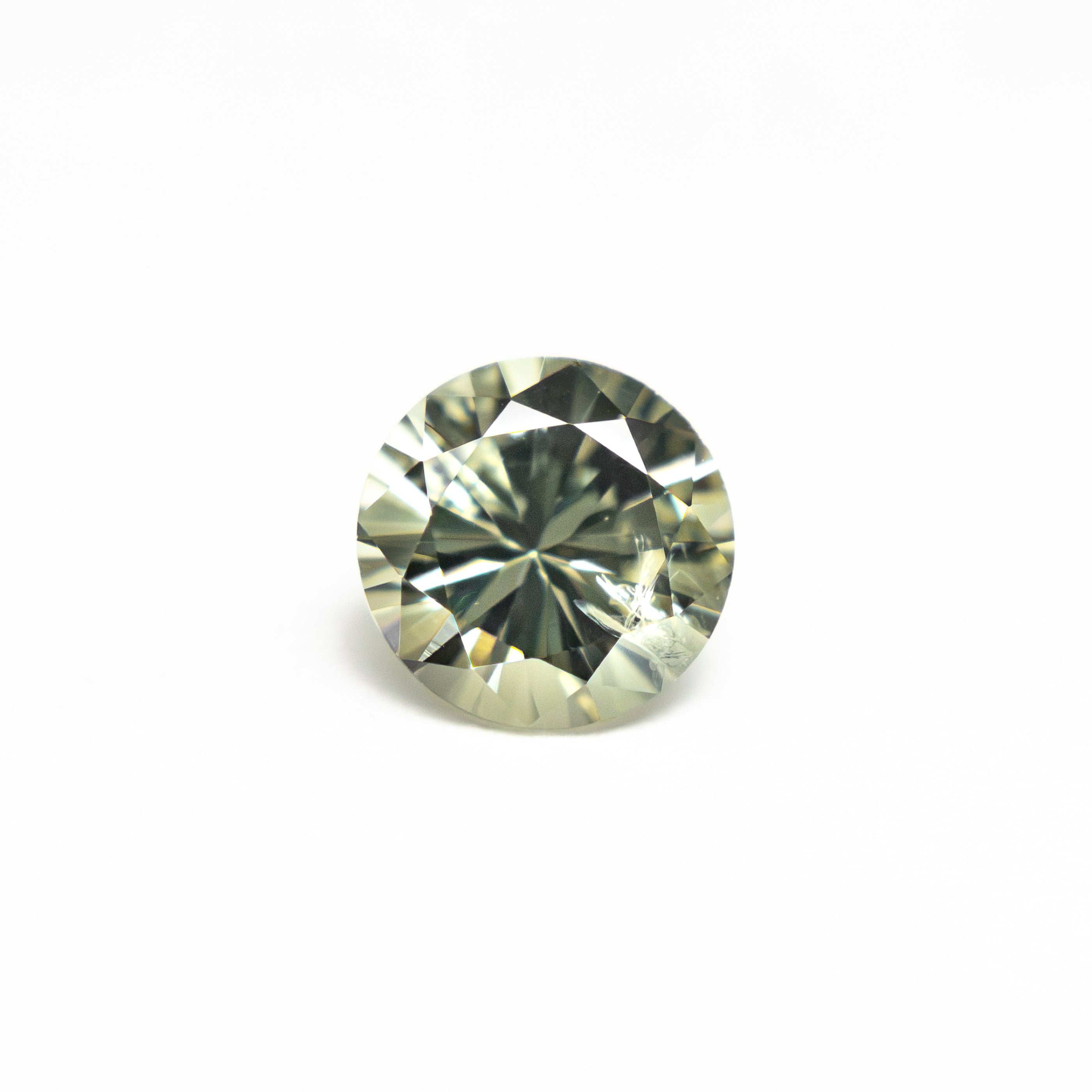 0.76ct 5.56x5.52x3.52mm Round Brilliant Sapphire 26134-16