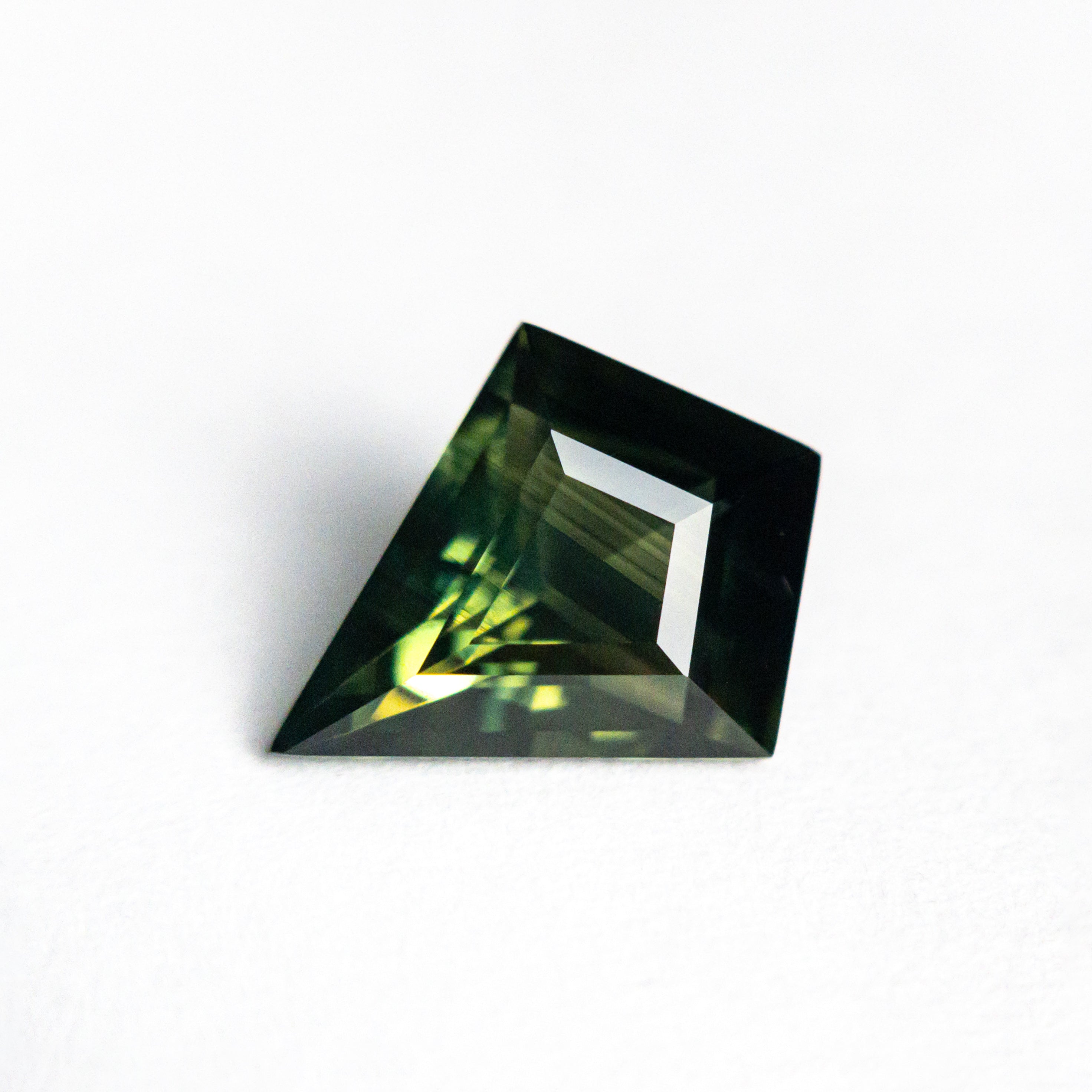 1.93ct 10.81x8.63x4.14mm Kite Step Cut Sapphire 26635-03