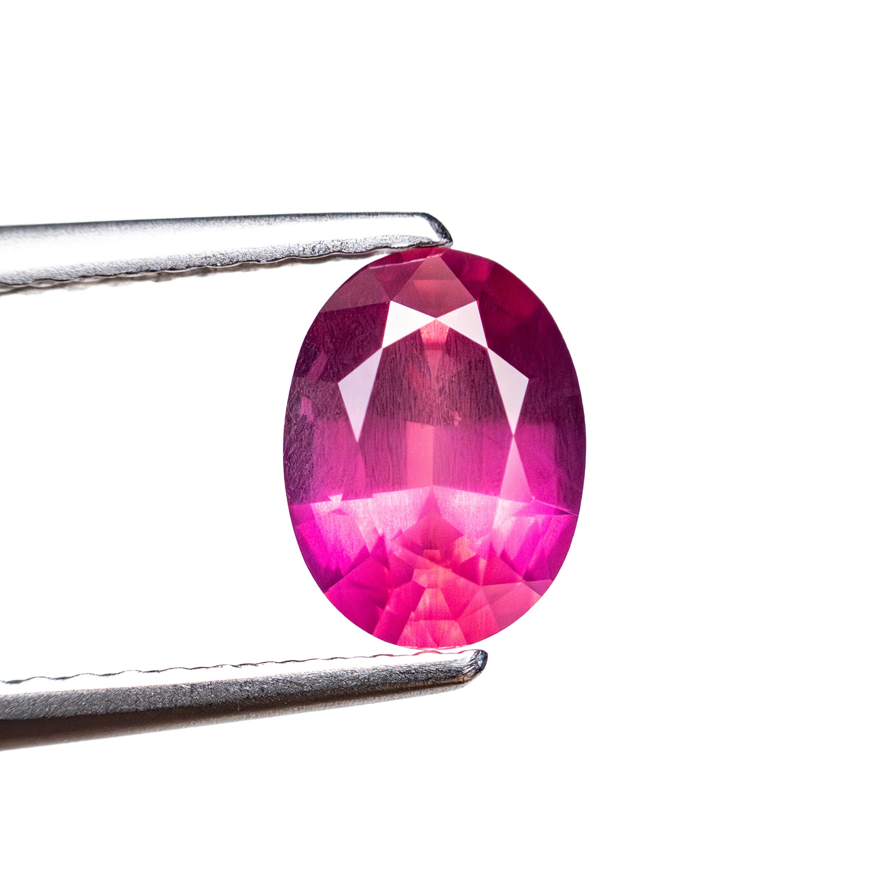 1.40ct 7.67x5.77x3.88mm Oval Brilliant Sapphire 27956-03