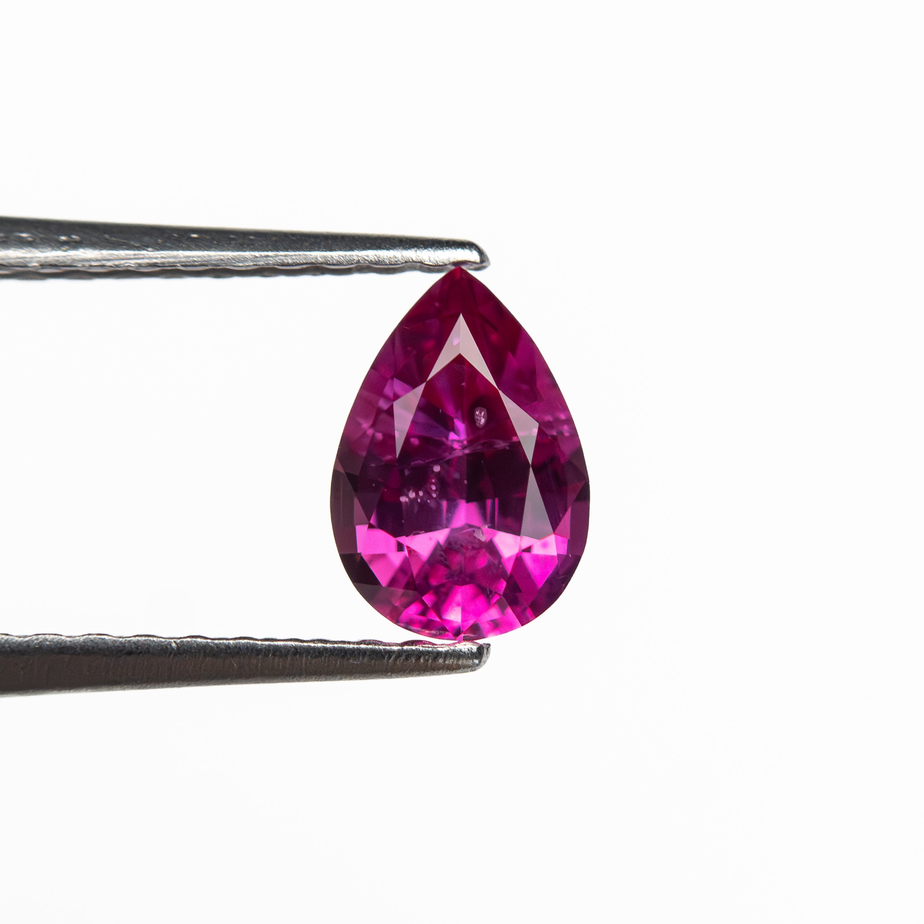 0.66ct 6.63x4.59x3.06mm Pear Brilliant Sapphire 27956-21