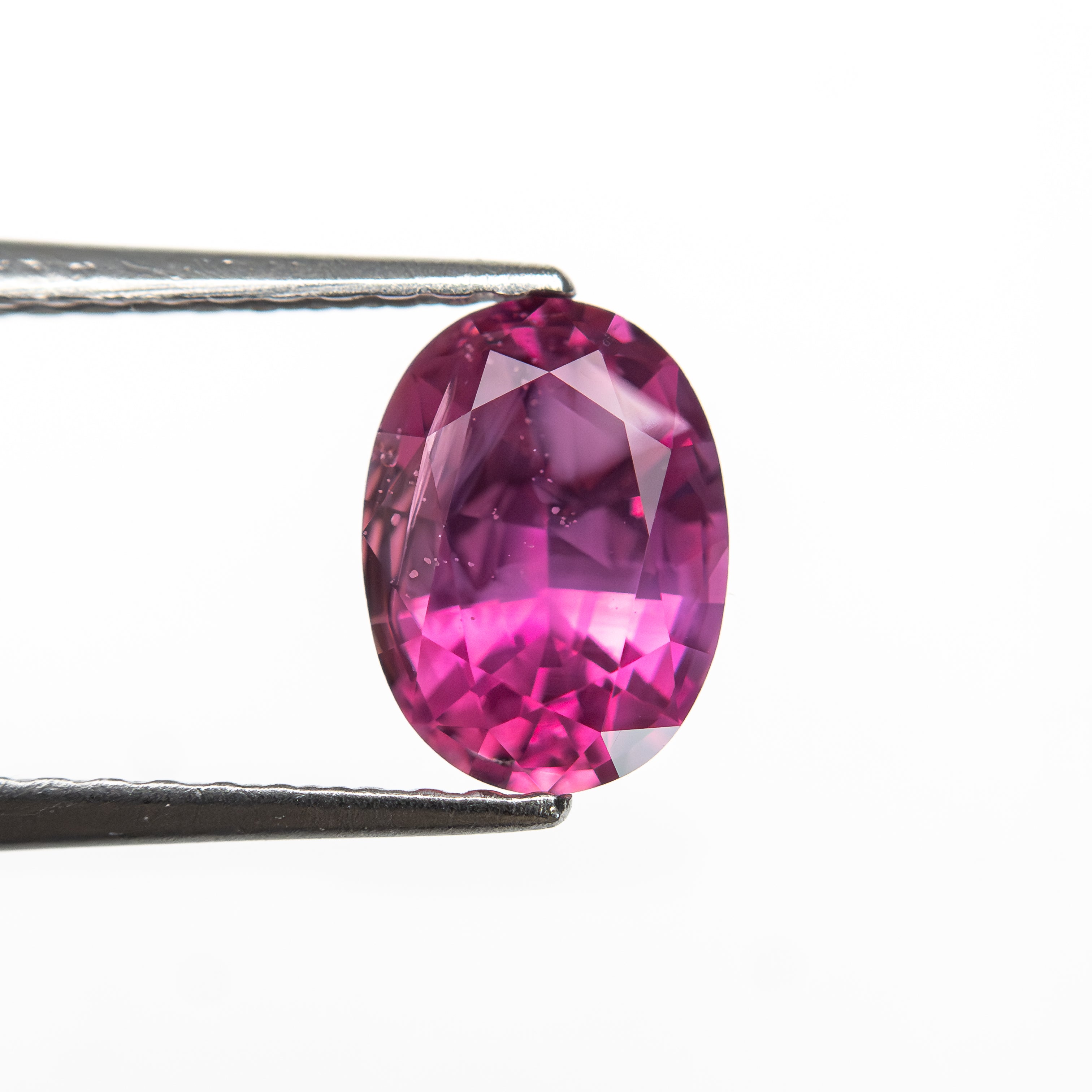 1.32ct 7.48x5.50x3.86mm Oval Brilliant Sapphire 27956-32