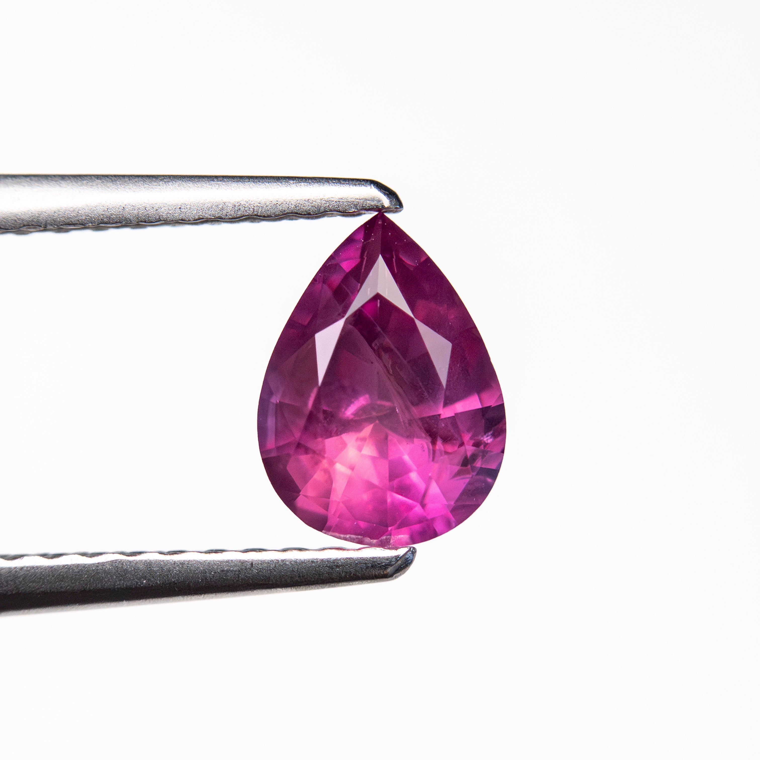 0.95ct 7.23x5.36x3.60mm Pear Brilliant Sapphire 27957-13