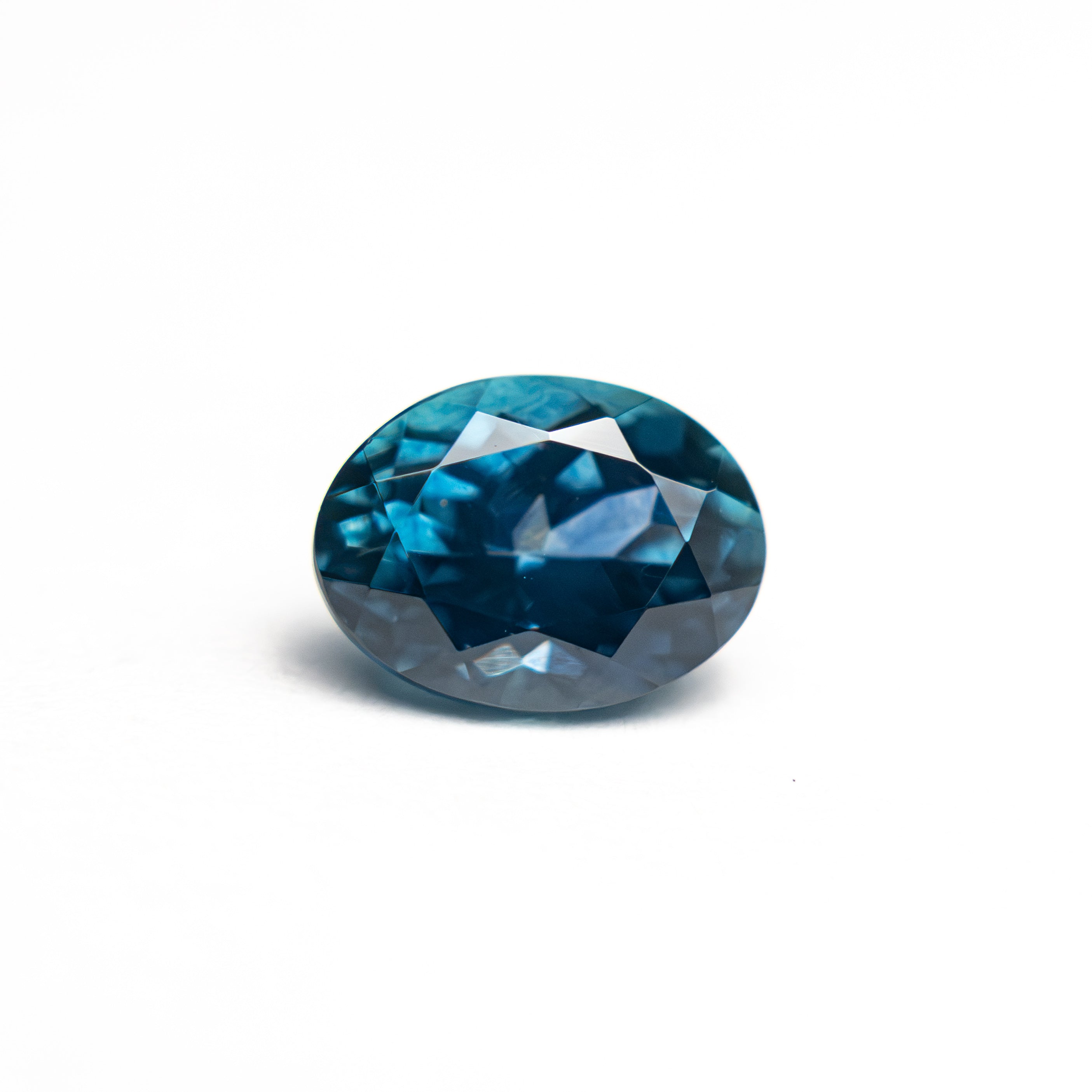 1.38ct 7.26x5.50x4.18mm Oval Brilliant Sapphire 28028-17