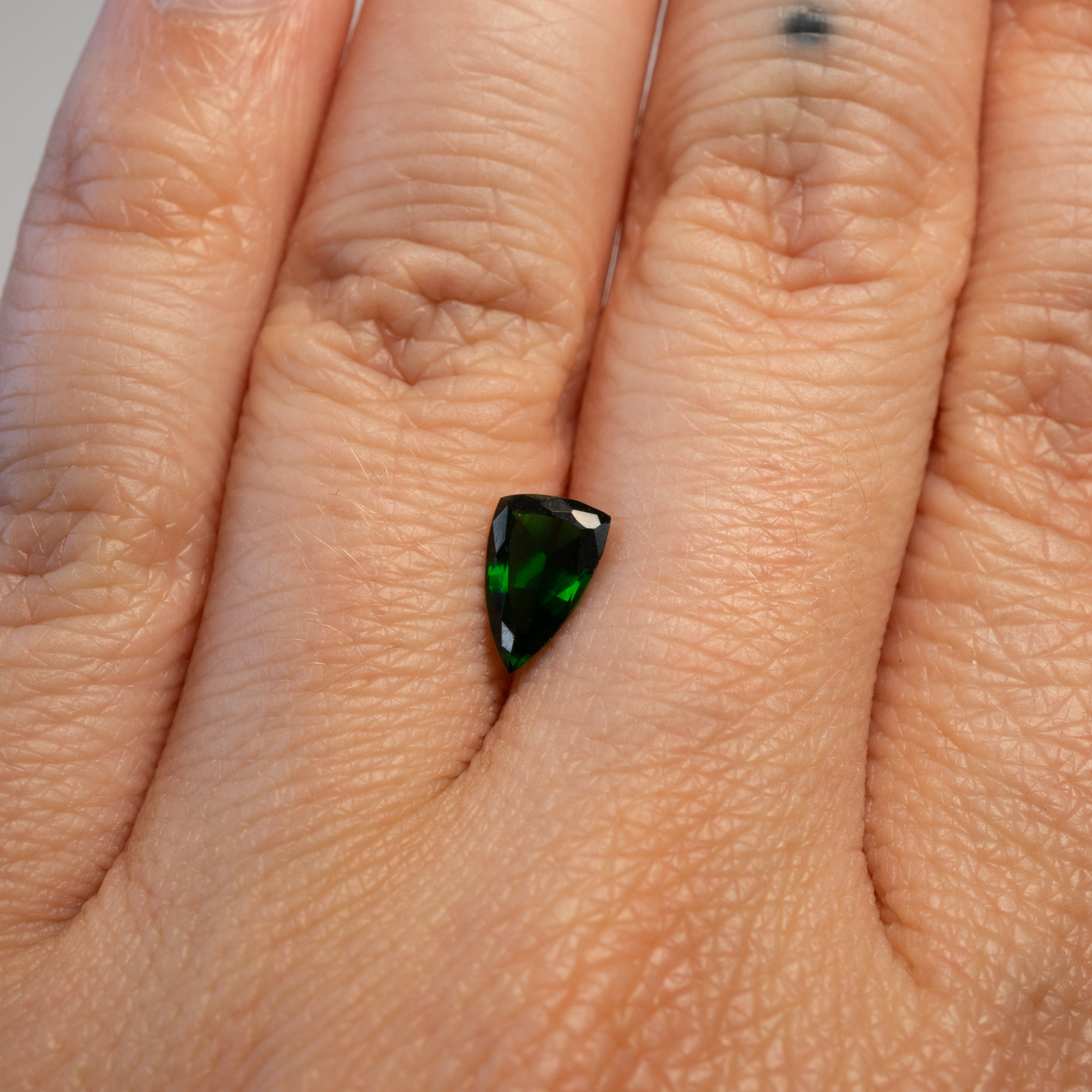 Forestheart | Bullet-Cut Chrome Tourmaline, 0.84 ct