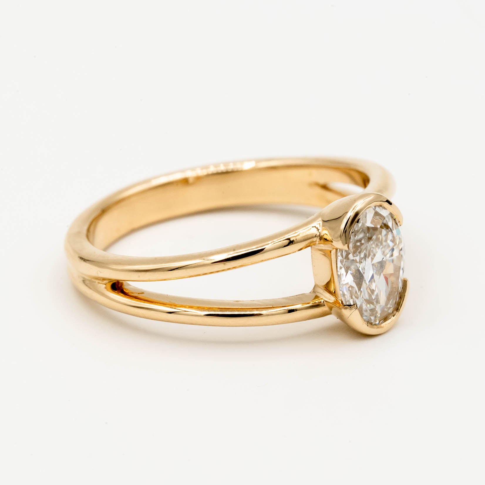 Willow Engagement Ring | 1.01ct Oval Lab-Grown Diamond | 14k Yellow Gold