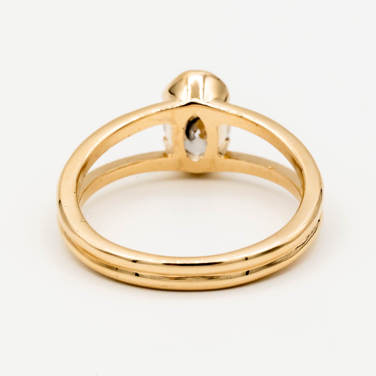Willow Engagement Ring | 1.01ct Oval Lab-Grown Diamond | 14k Yellow Gold