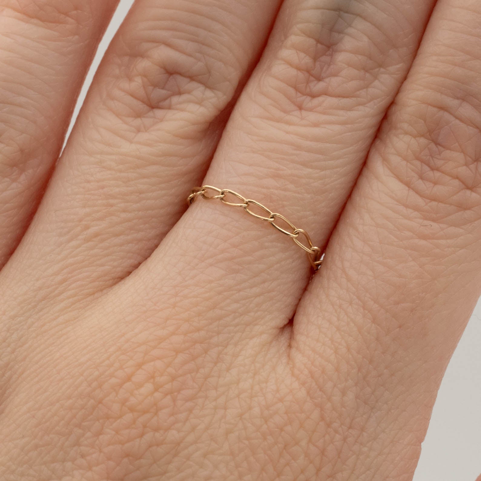 Elongated Curb Chain Ring