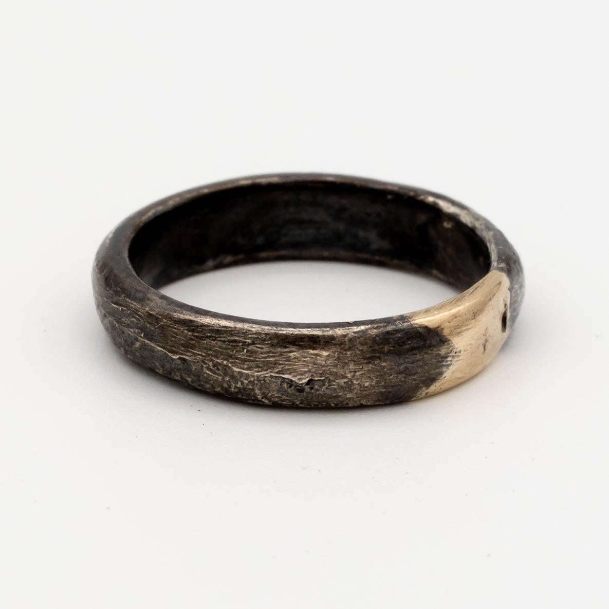 Relic Black & Gold Band