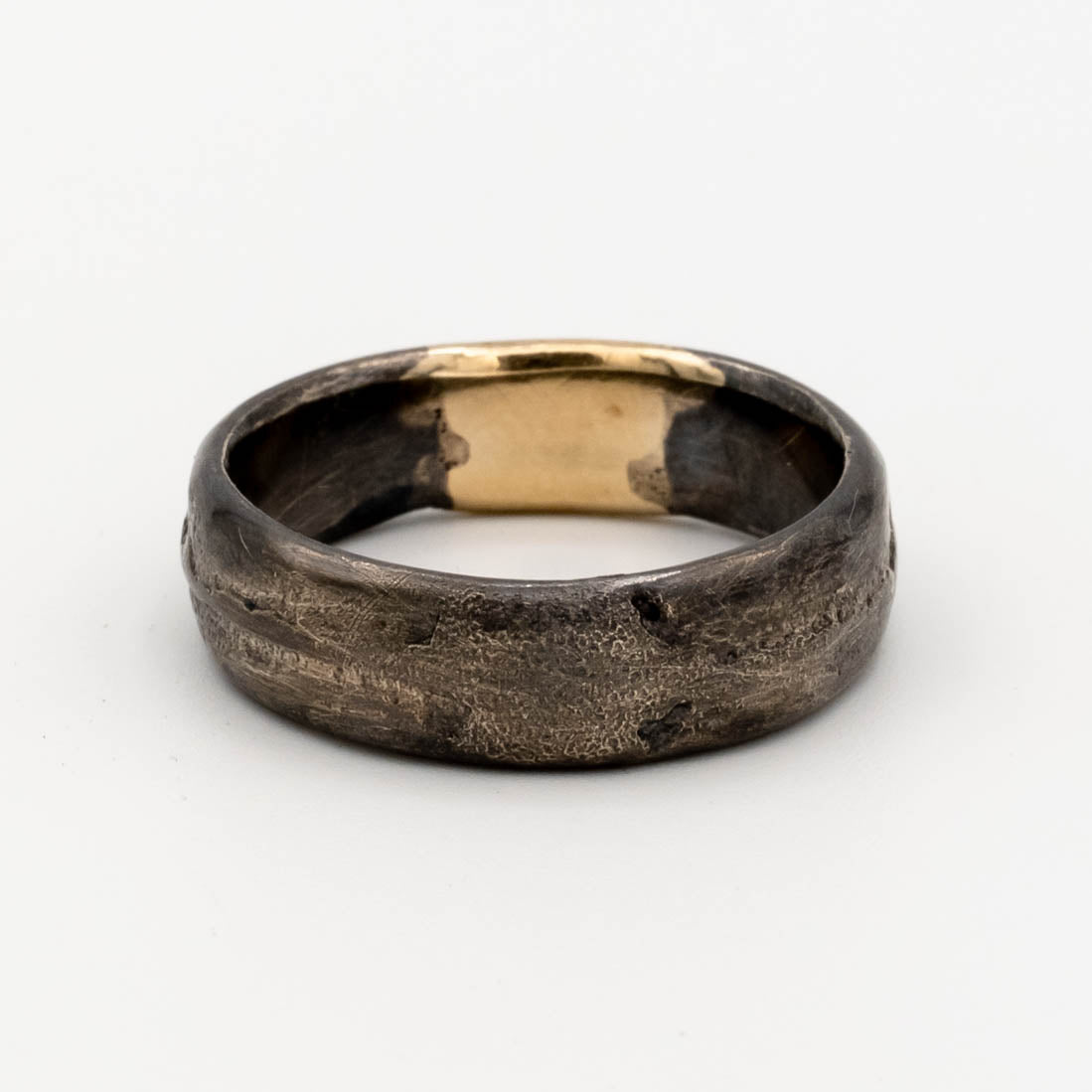 Relic Black & Gold Band