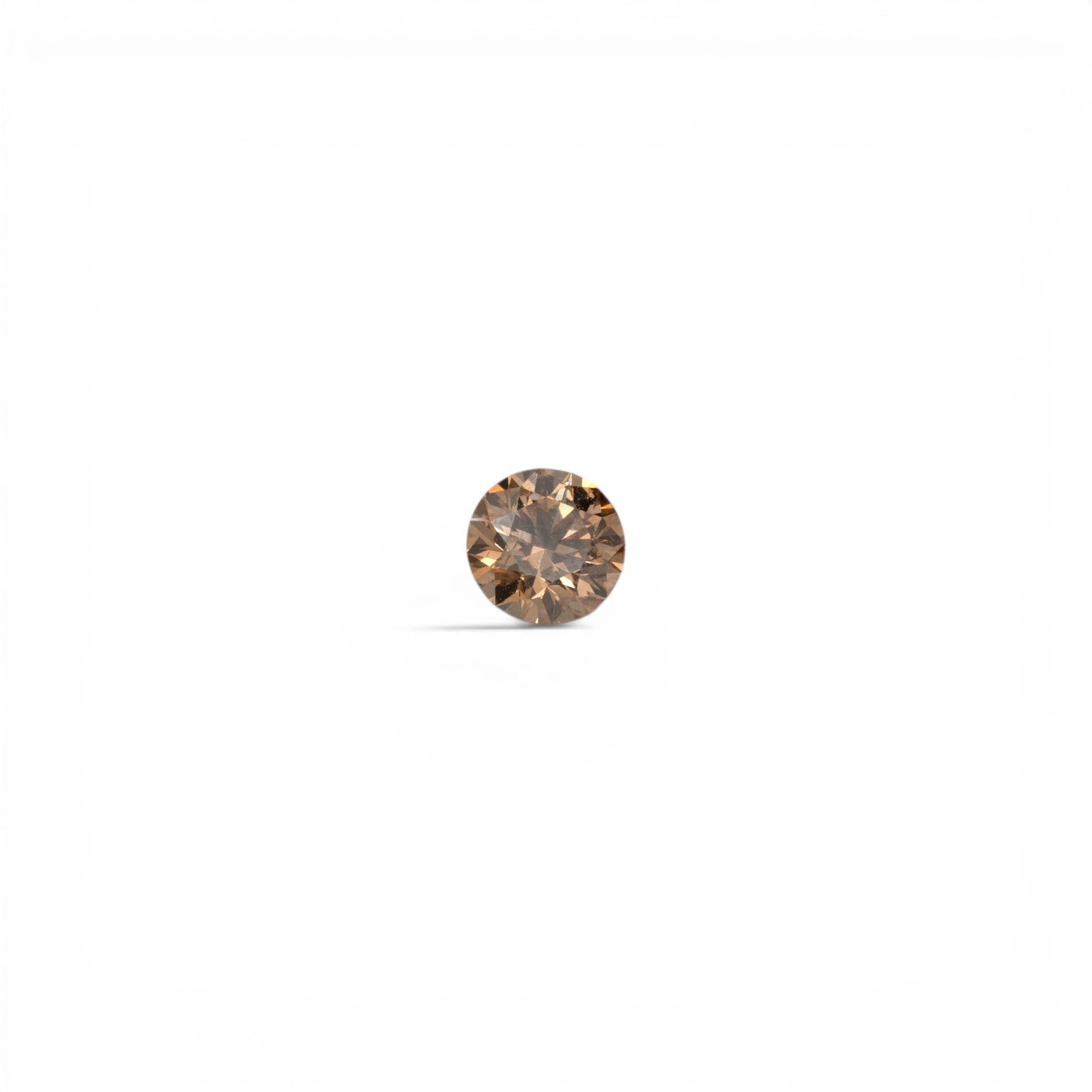 Stórica Studio .75ct round brilliant cognac diamond with post-consumer recycled origin.