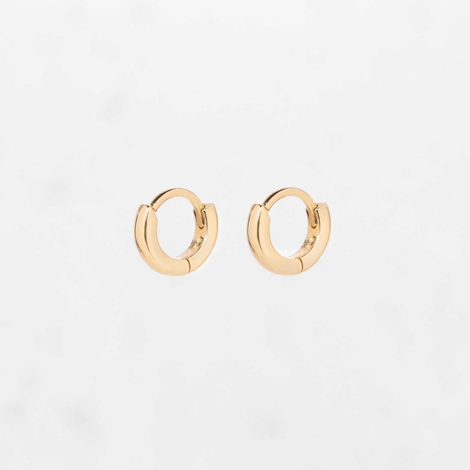 Huggie Hoop Earrings in 14k Yellow Gold