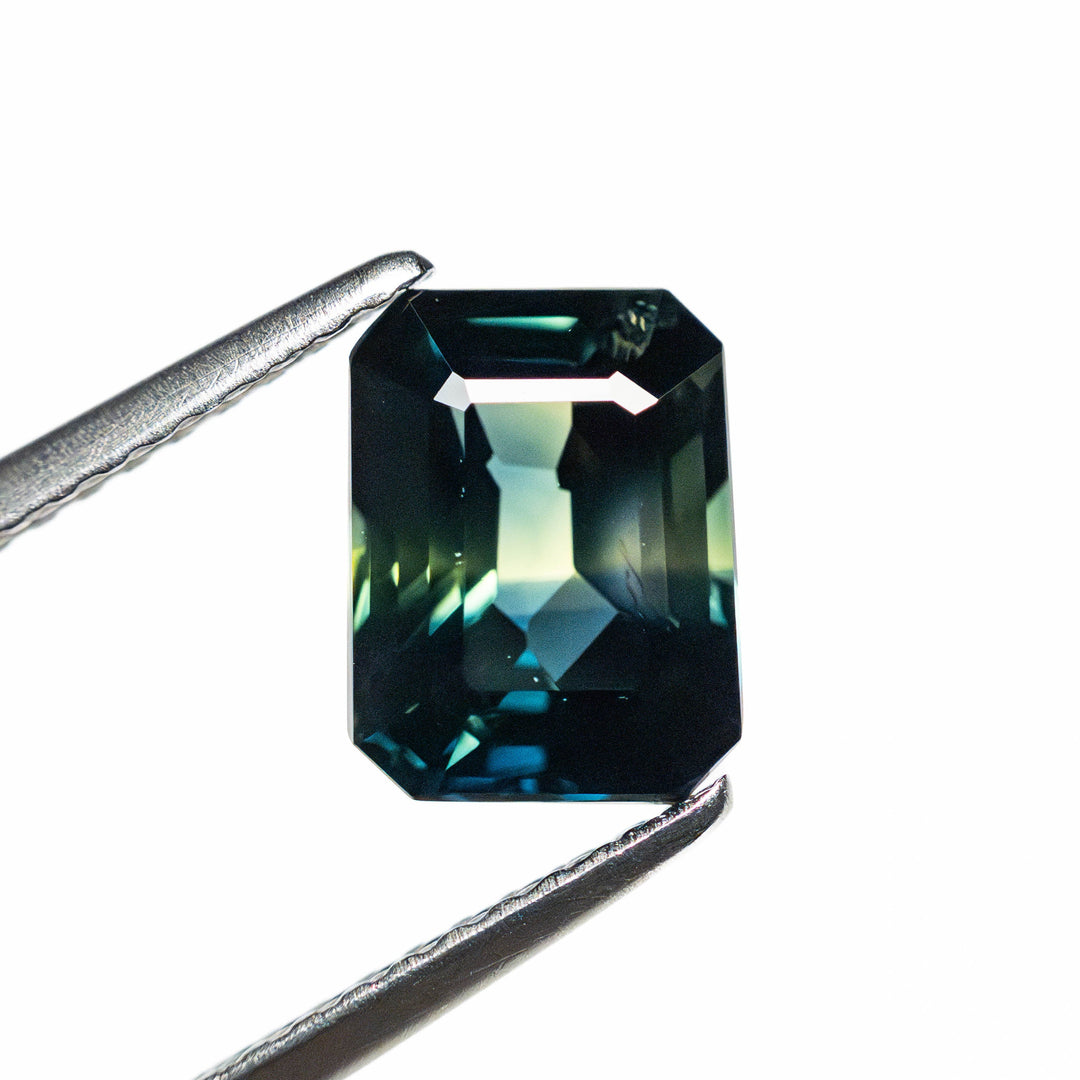 2.09ct 7.90x5.99x4.38mm Cut Corner Rectangle Step Cut Sapphire 25066-04