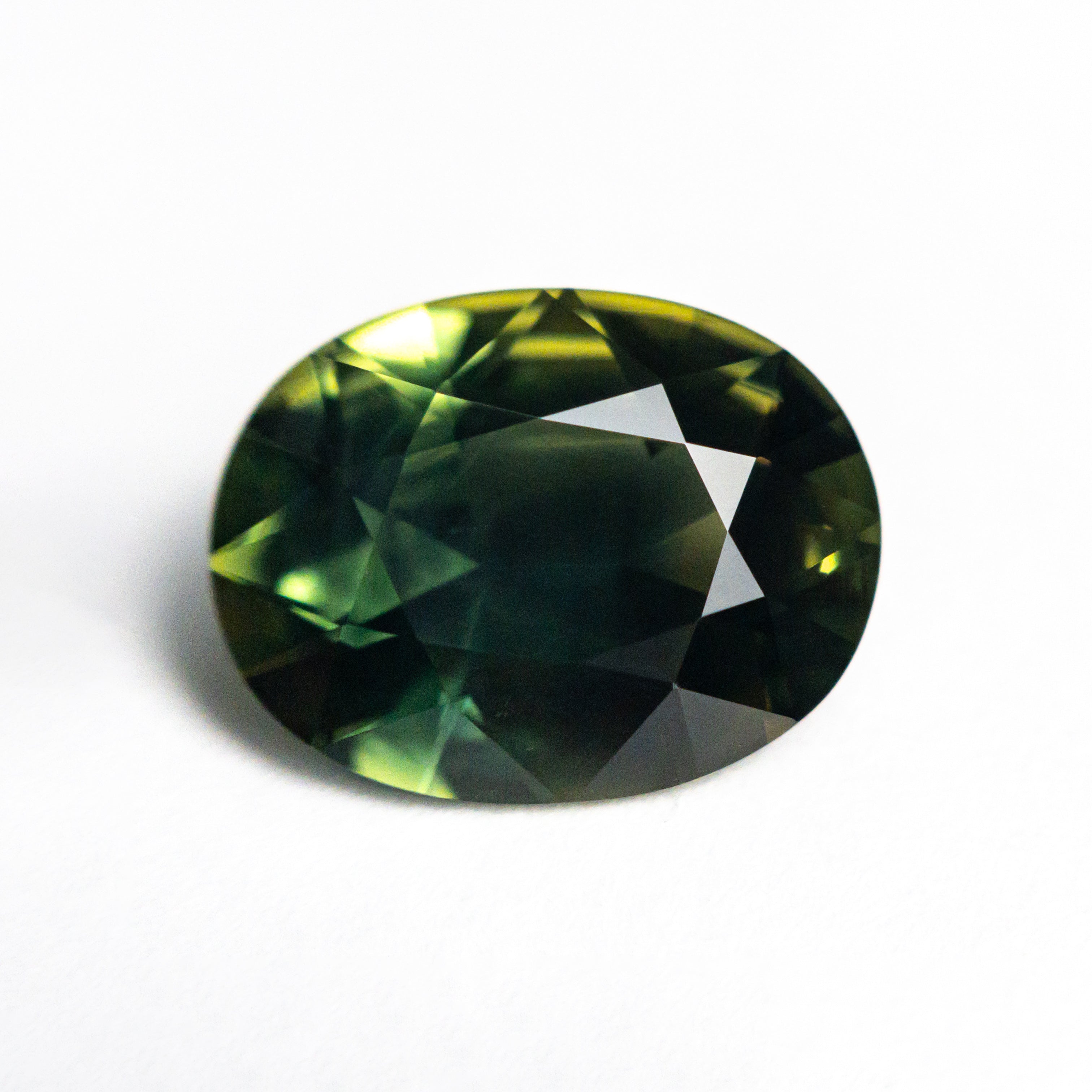 4.24ct 11.84x9.07x5.14mm Oval Brilliant Sapphire 26624-02