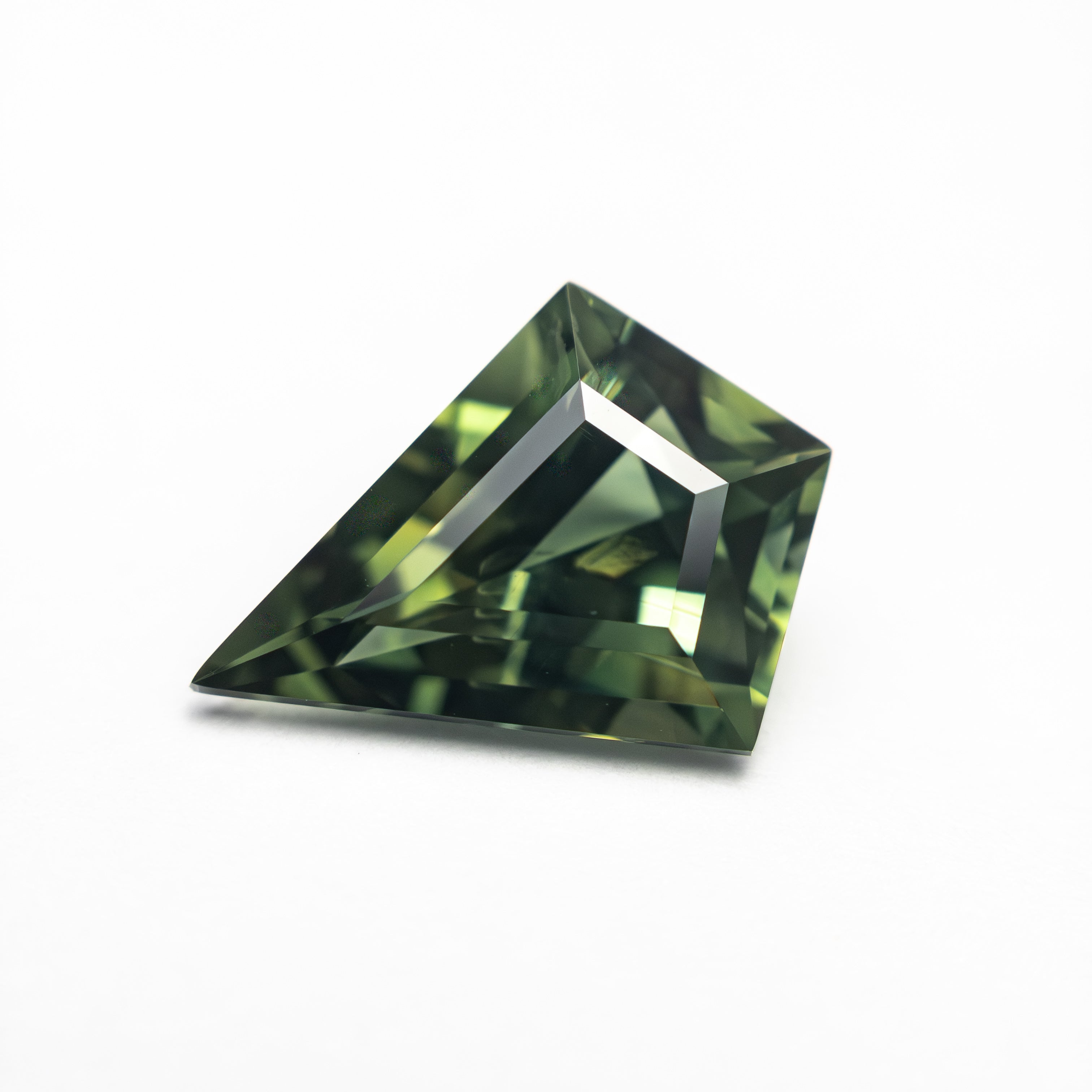 1.80ct 10.56x7.33x4.67mm Kite Step Cut Sapphire 27139-01