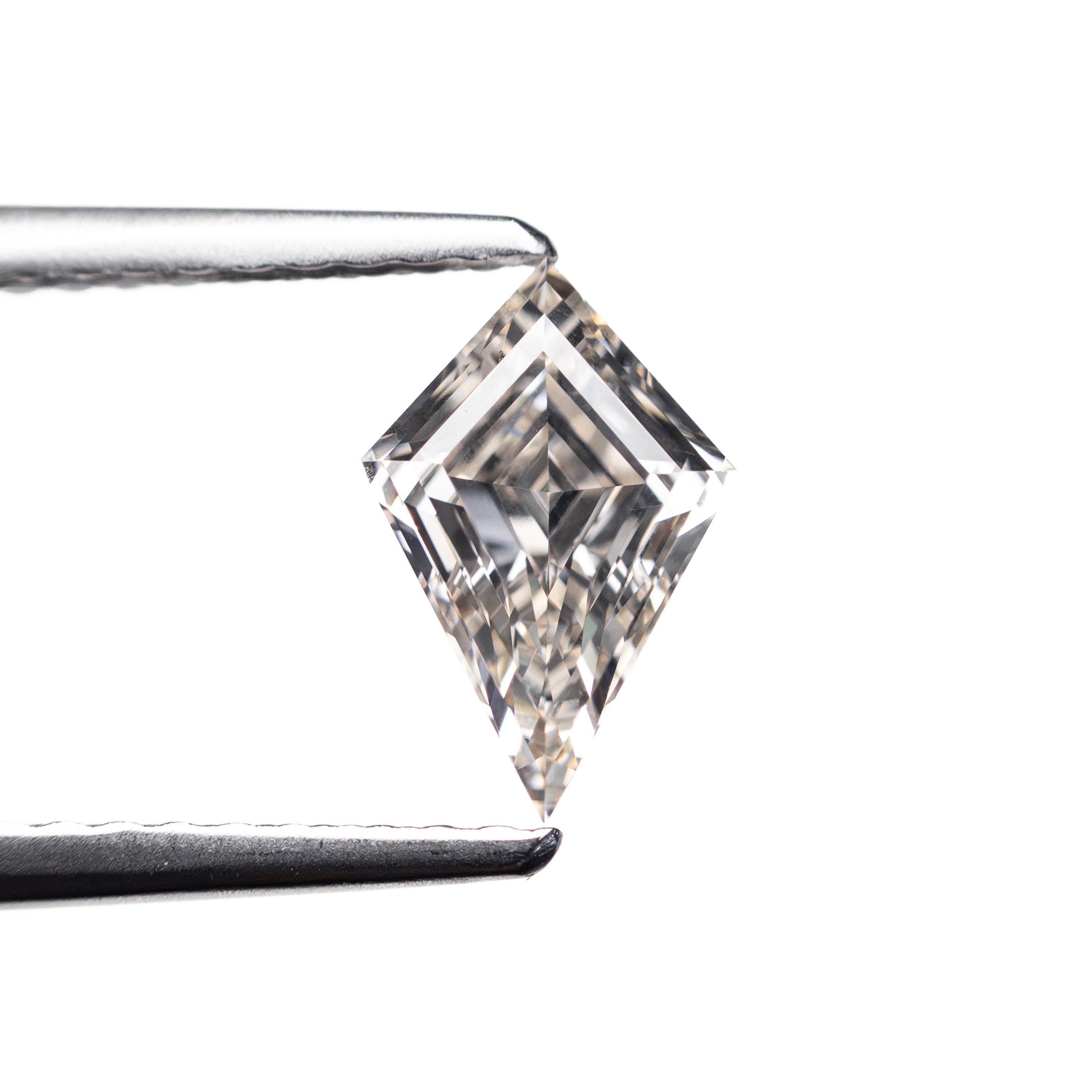 0.76ct 8.56x5.65x3.33mm VS2 M Kite Step Cut 🇨🇦 27931-01