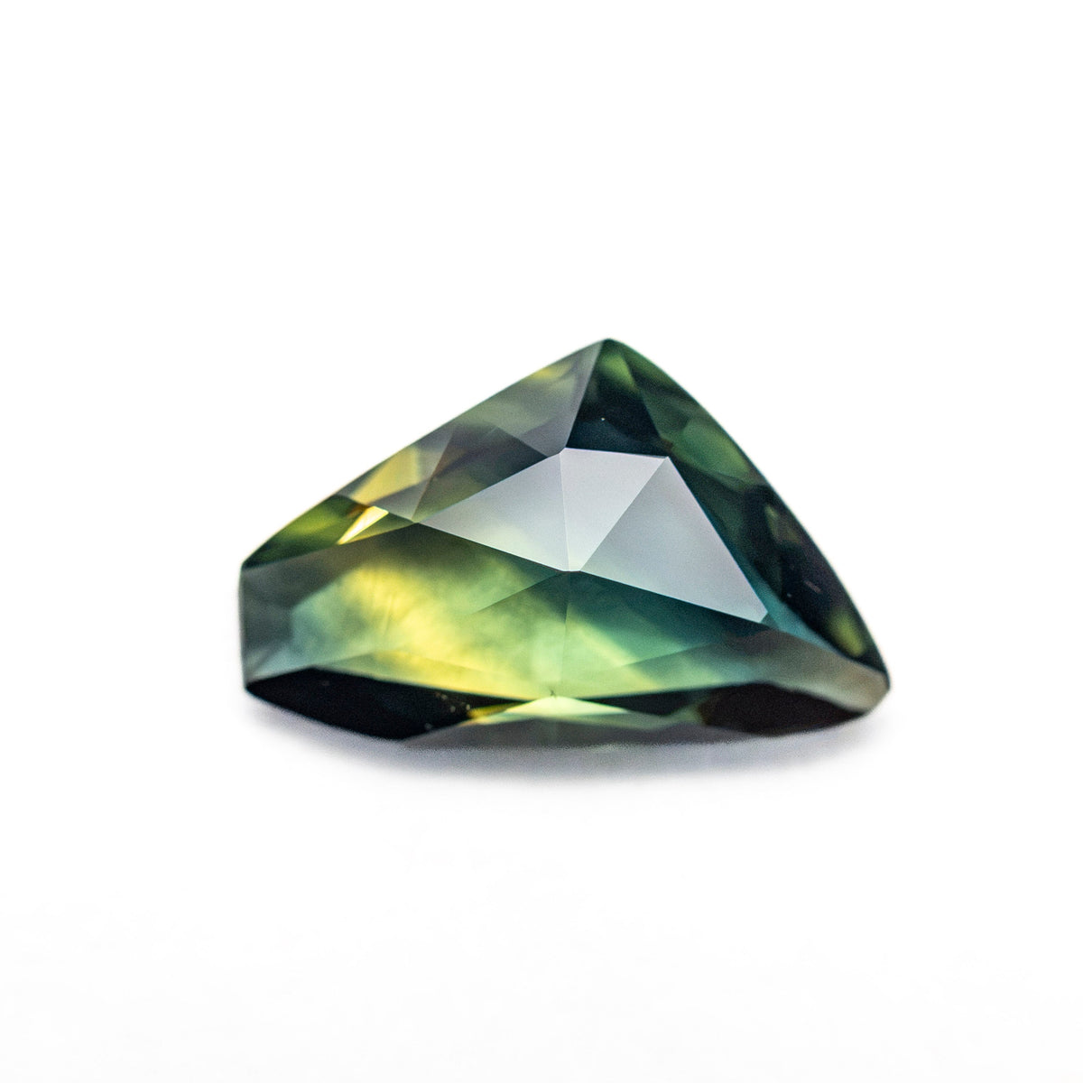 1.42ct 9.94x6.22x3.01mm Amorphous Rosecut Sapphire 28303-18