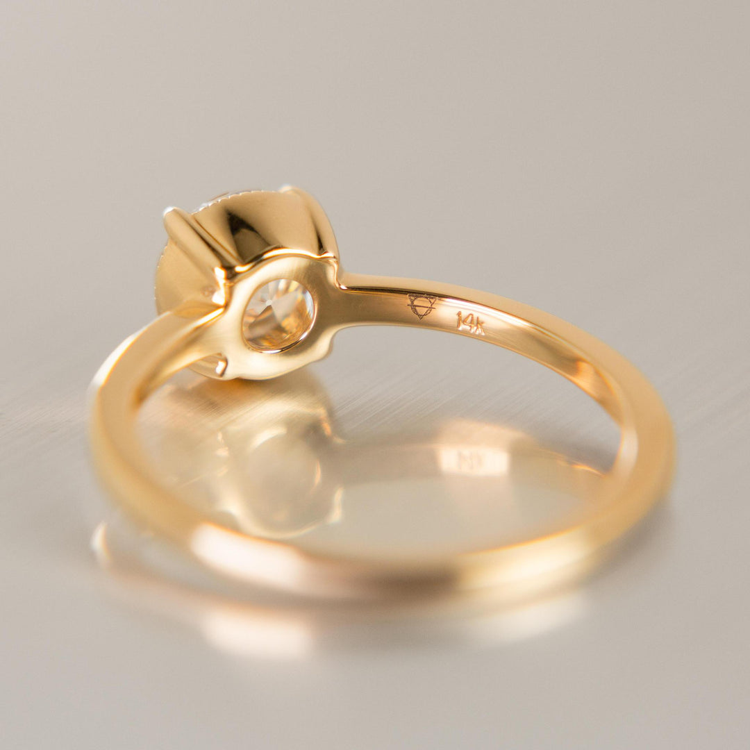 Oak Ring with Moissanite