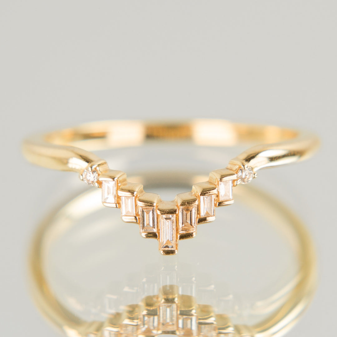 Baguette Diamond Crown Band in 14k Gold