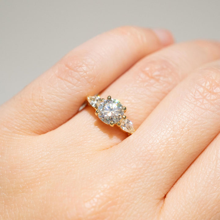 Acacia Ring with Moissanite