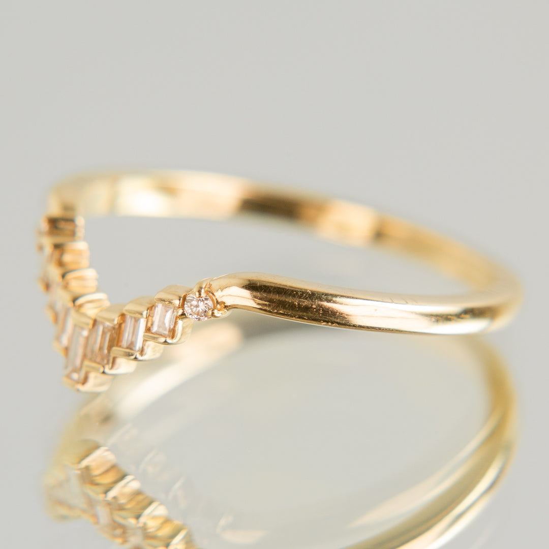 Baguette Diamond Crown Band in 14k Gold