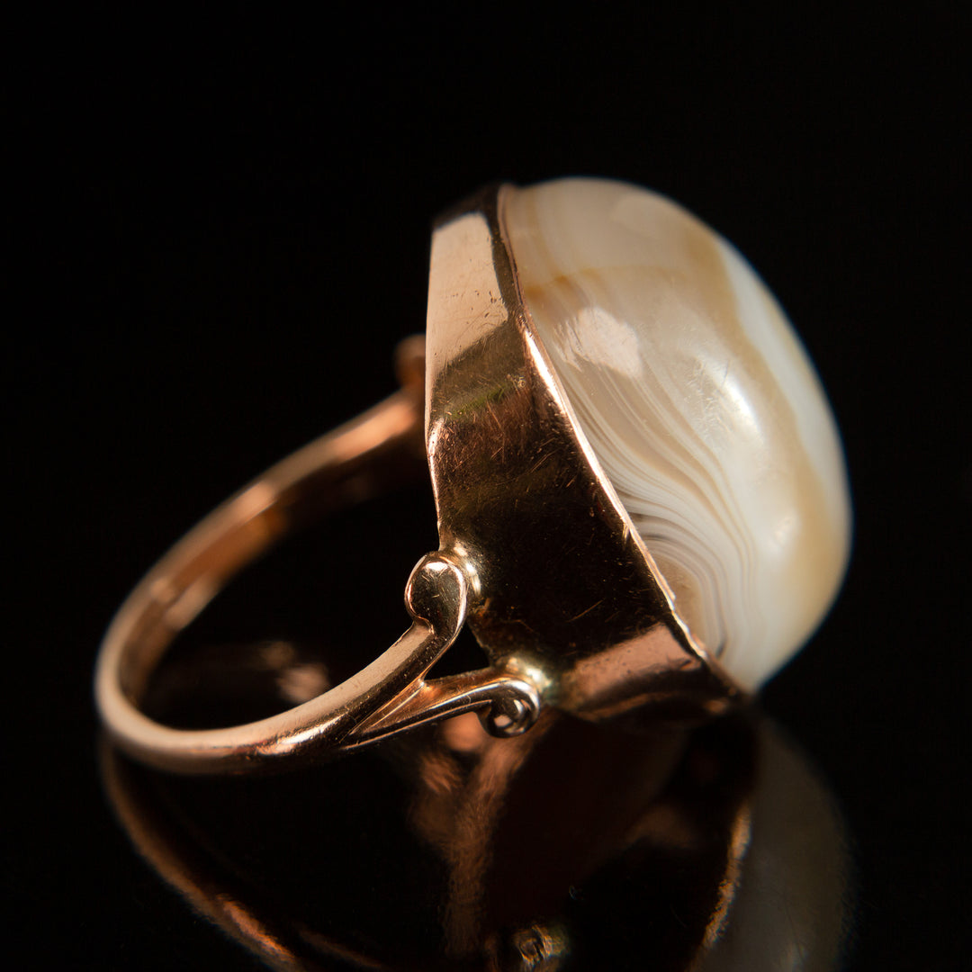 Victorian Agate Cabochon Statement Ring in 12k Gold