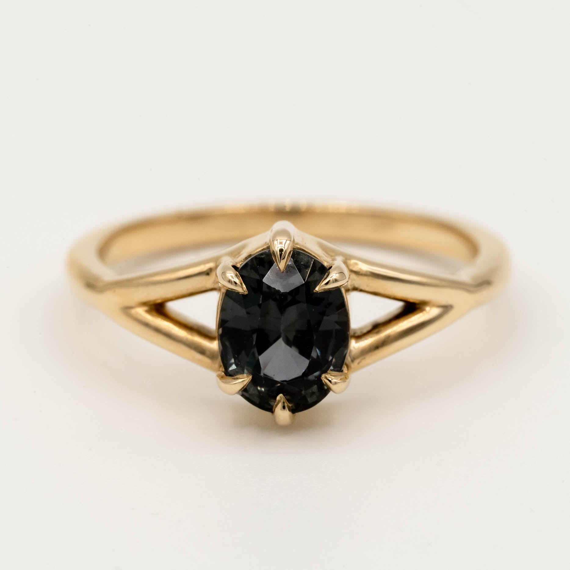 Juniper Engagement Ring | 1.53ct Oval Sapphire | 14k Yellow Gold