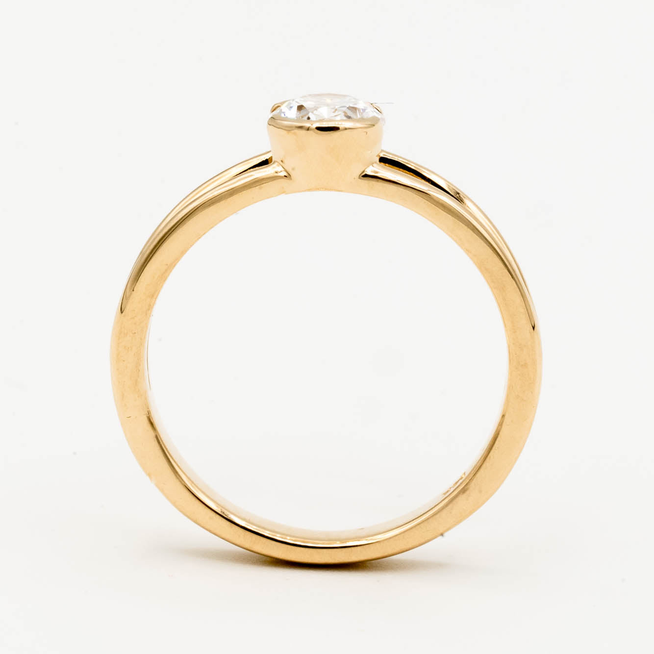 Willow Engagement Ring | 1.01ct Oval Lab-Grown Diamond | 14k Yellow Gold