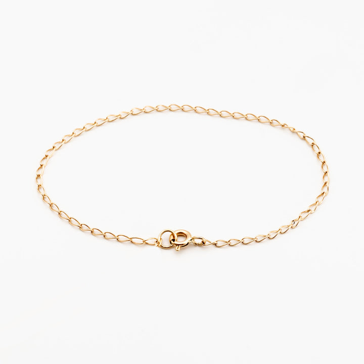 Elongated Curb Chain Bracelet