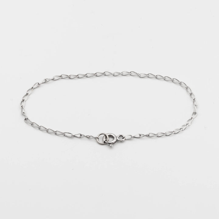 Elongated Curb Chain Bracelet