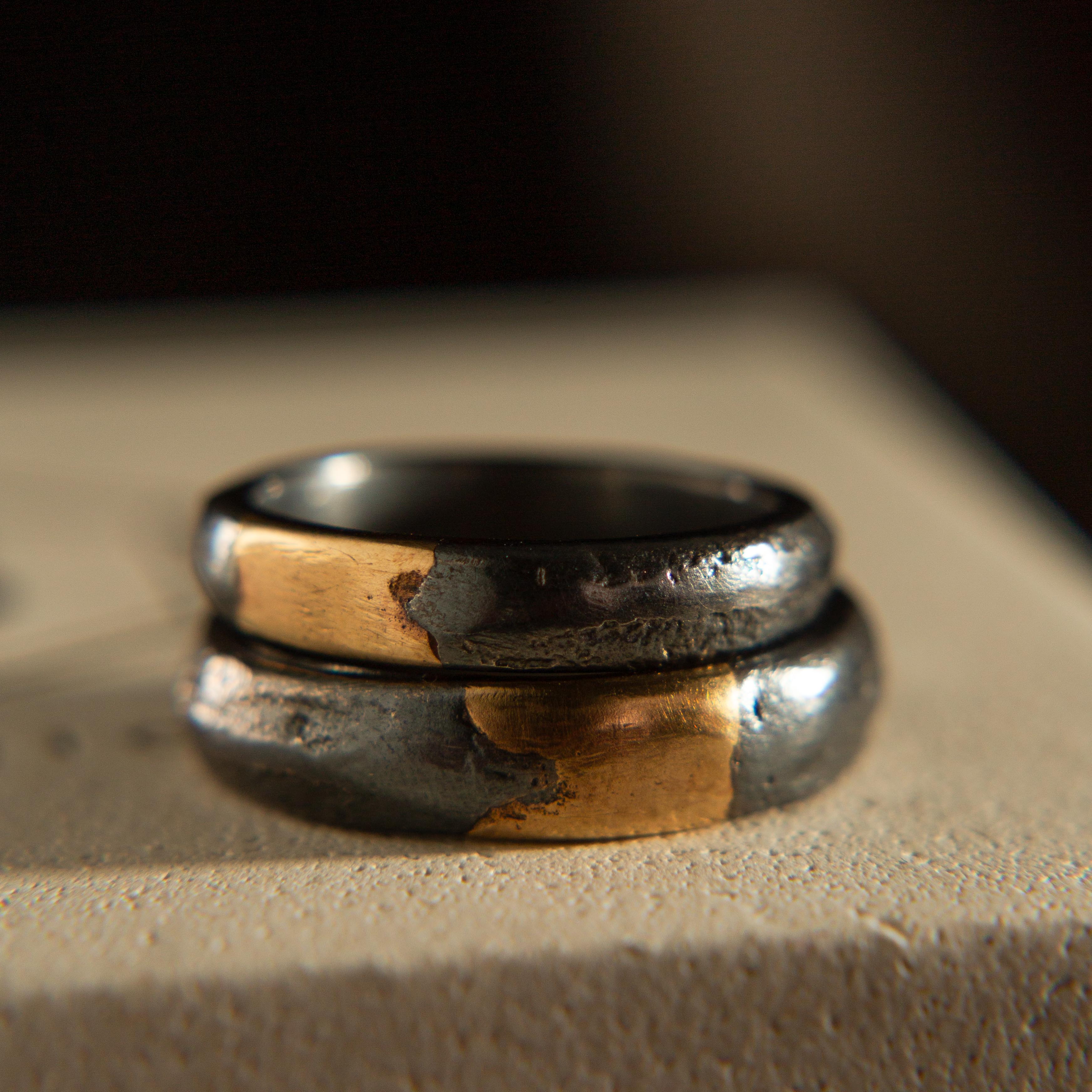Relic Black & Gold Band