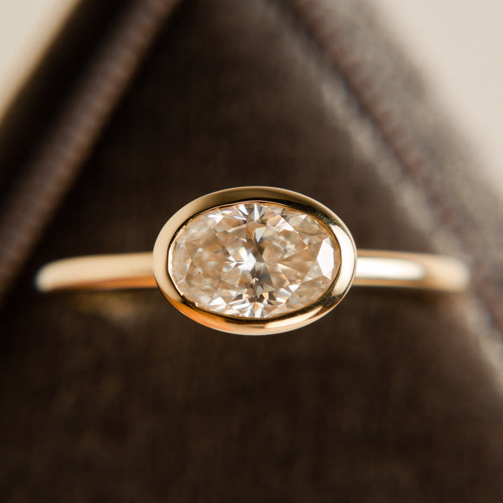 Elm Ring with Moissanite