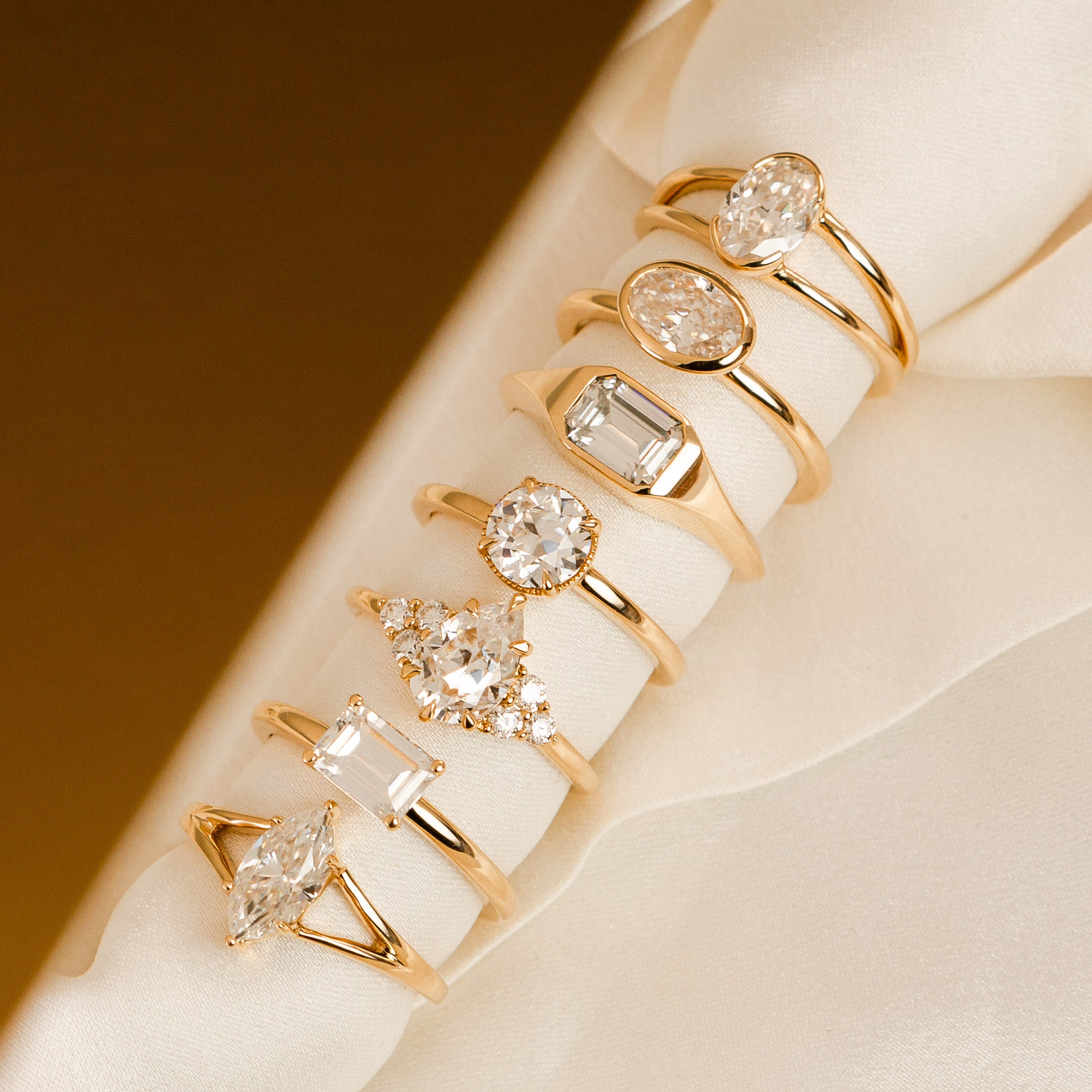 PETITE ROSE Wedding Ring Set. Moissanite Rose Cut in 14k Gold. Made to Order  - Etsy