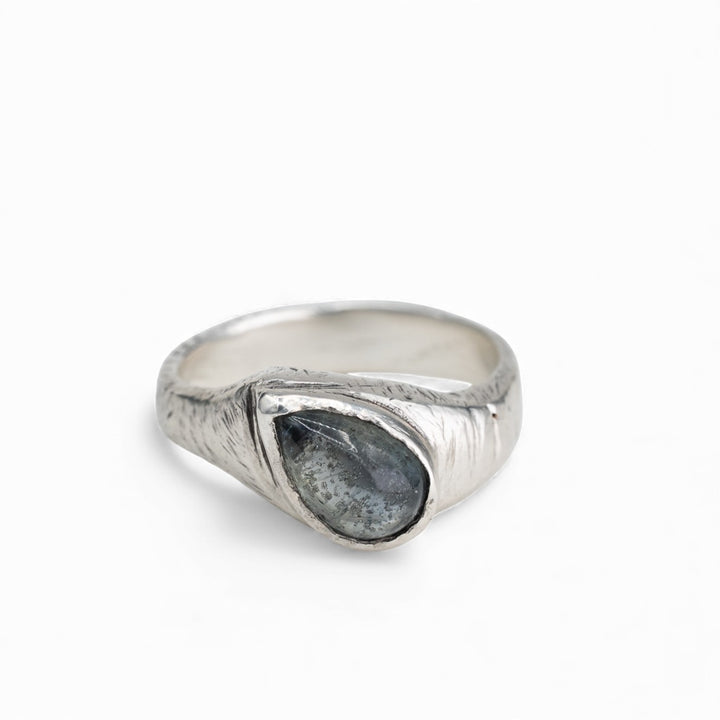 Verdant Relic Ring — Green Sapphire Cabochon