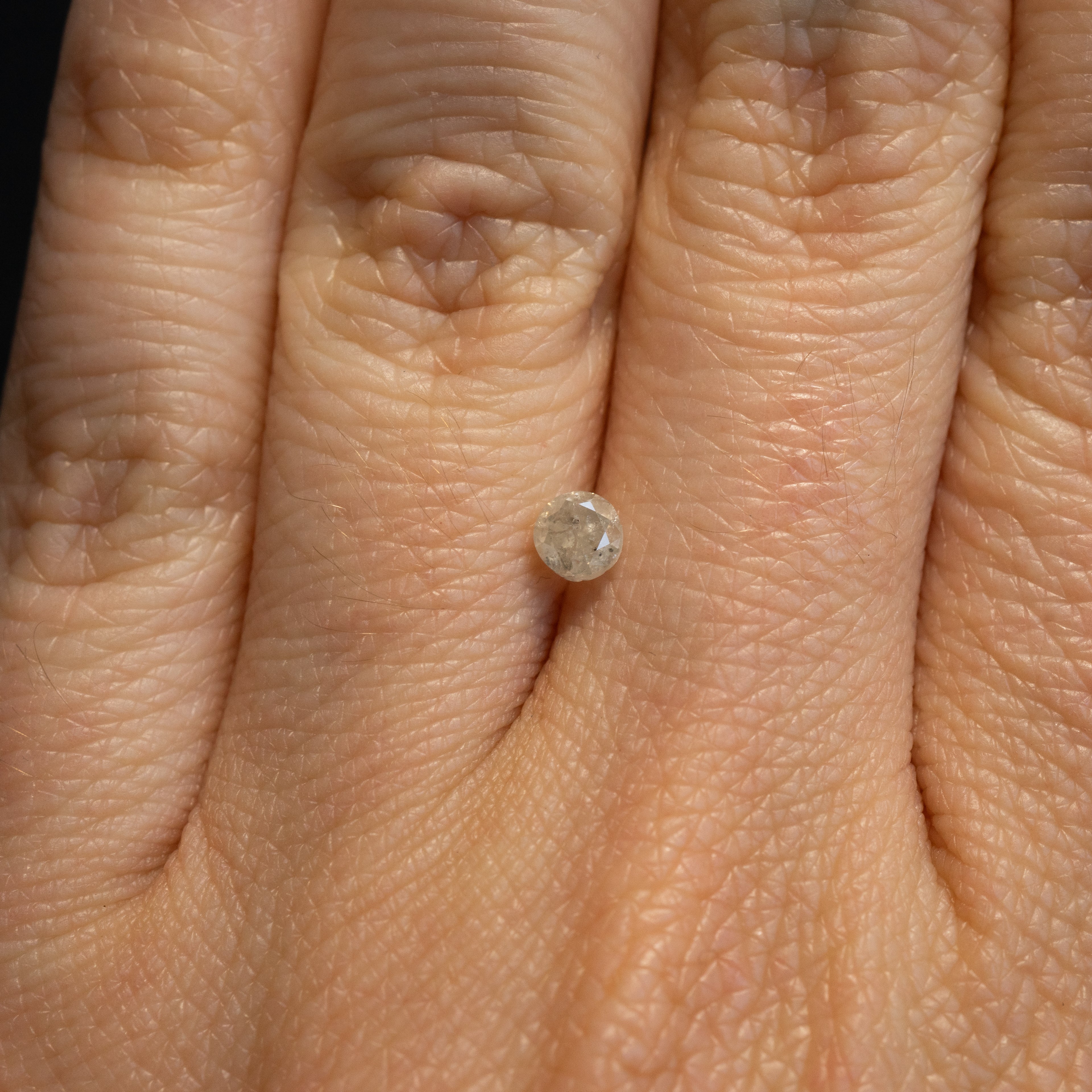 Round Brilliant Icy Salt + Pepper Diamond | 0.40ct
