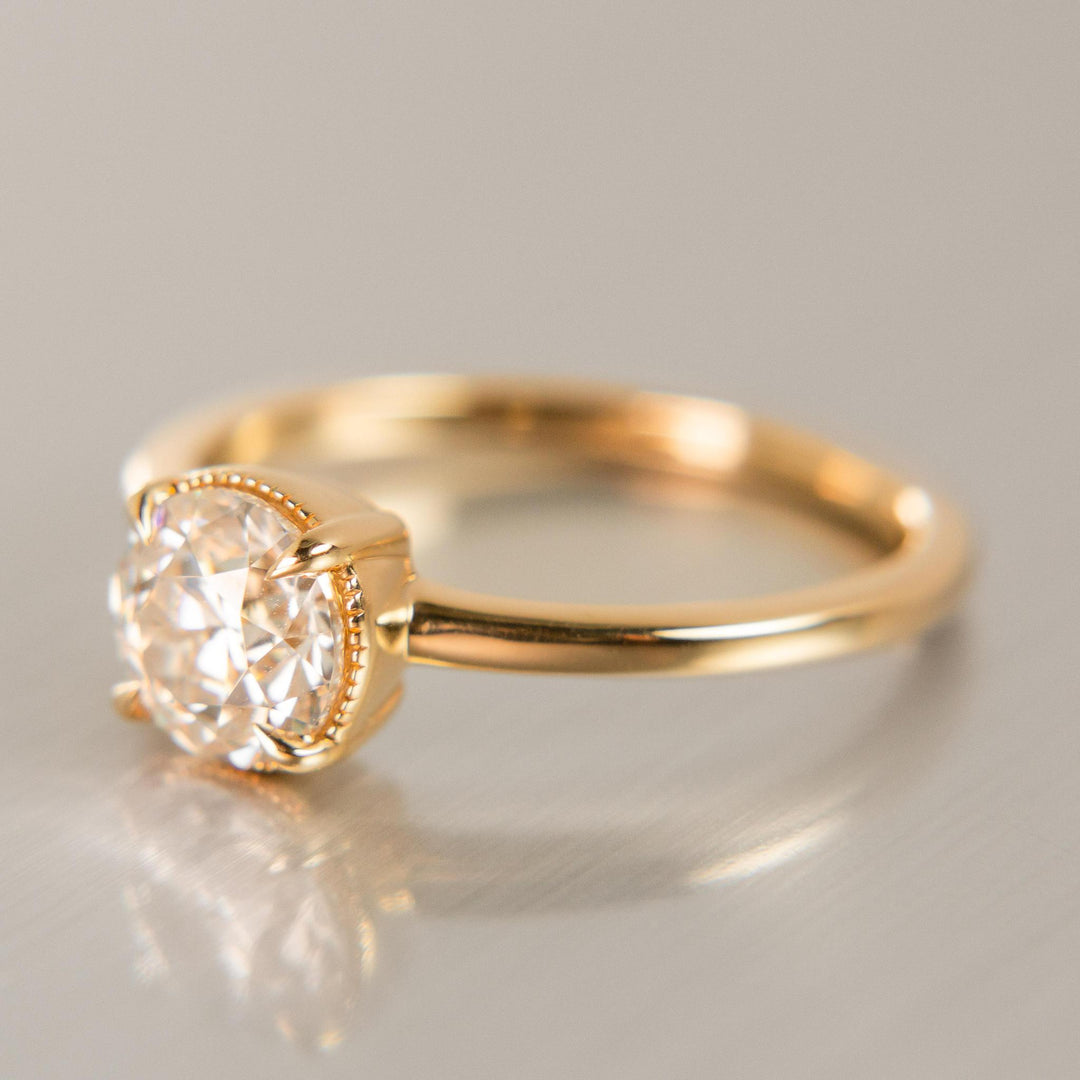 Oak Ring with Moissanite