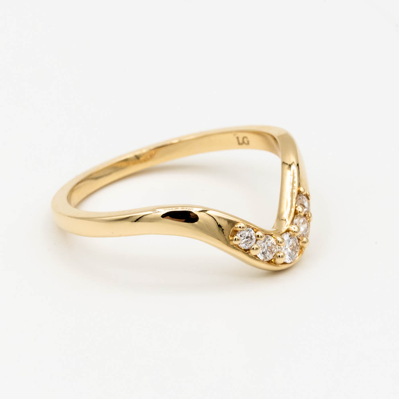 Diamond V Curve Band
