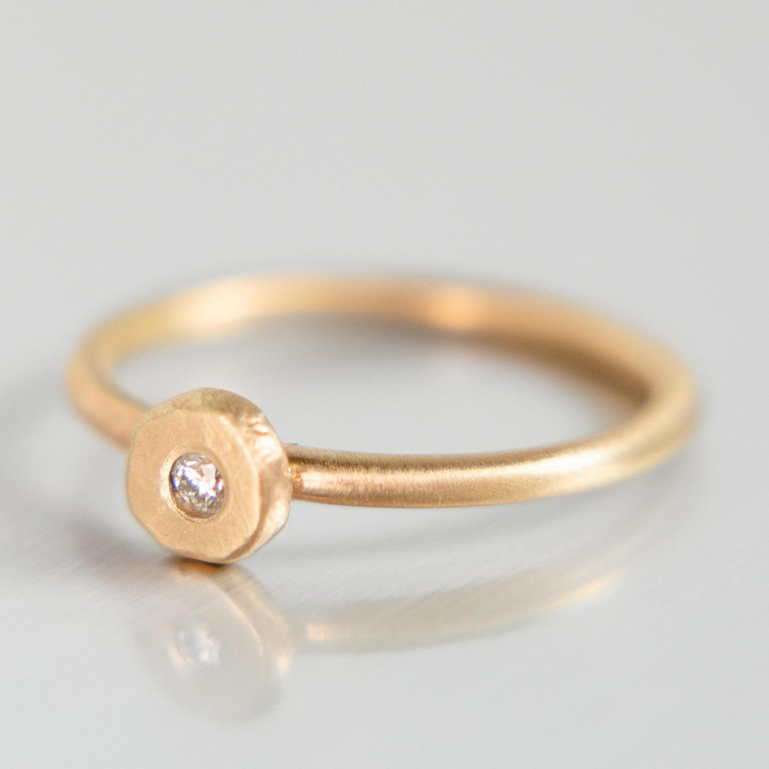 Pebble Ring in 14k Gold
