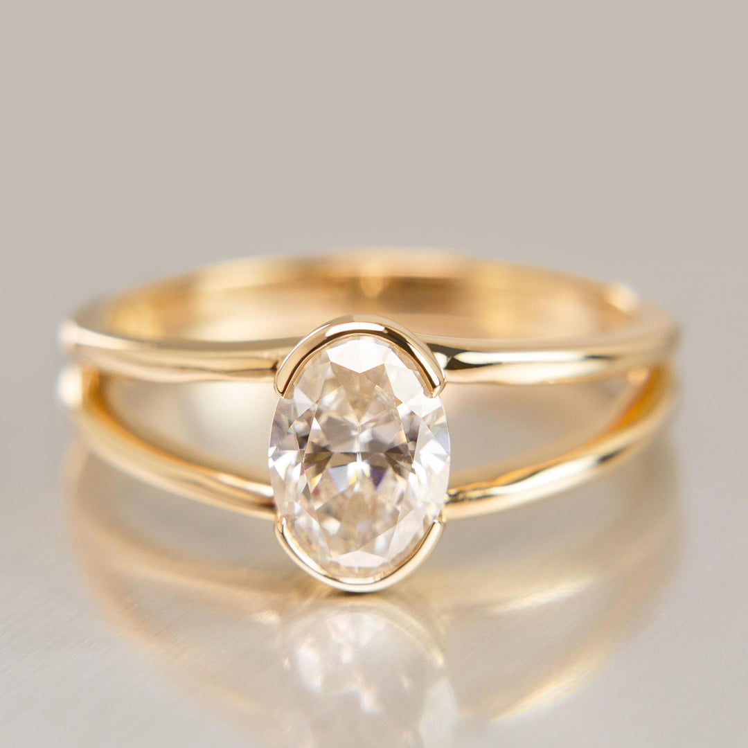 Willow Ring with Moissanite