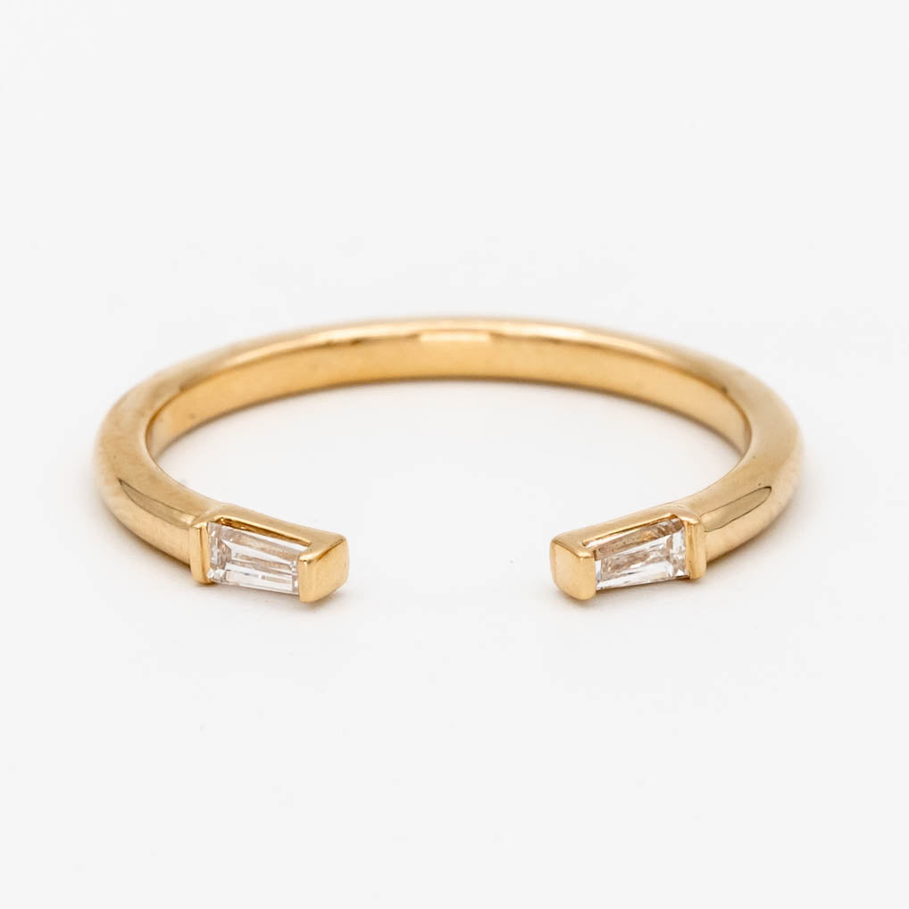 Negative Space Baguette Band