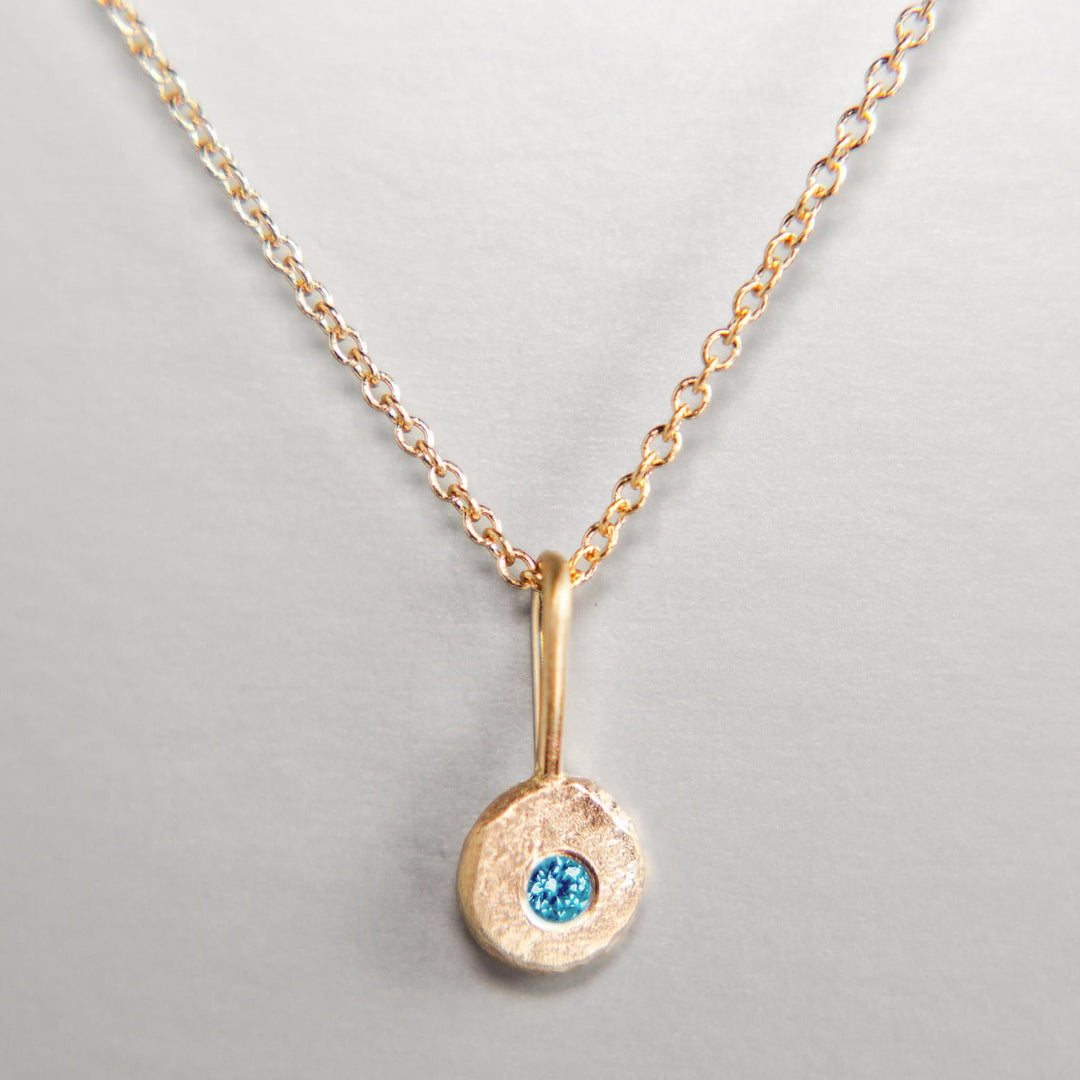 Pebble Charm in 14k Yellow Gold