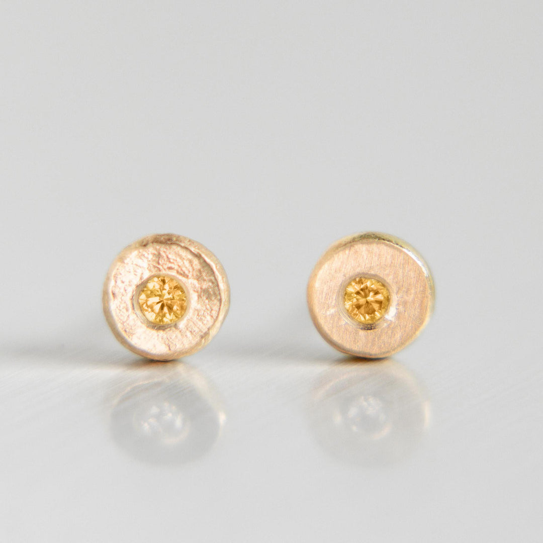 Pebble Stud Earrings in 14k Yellow Gold