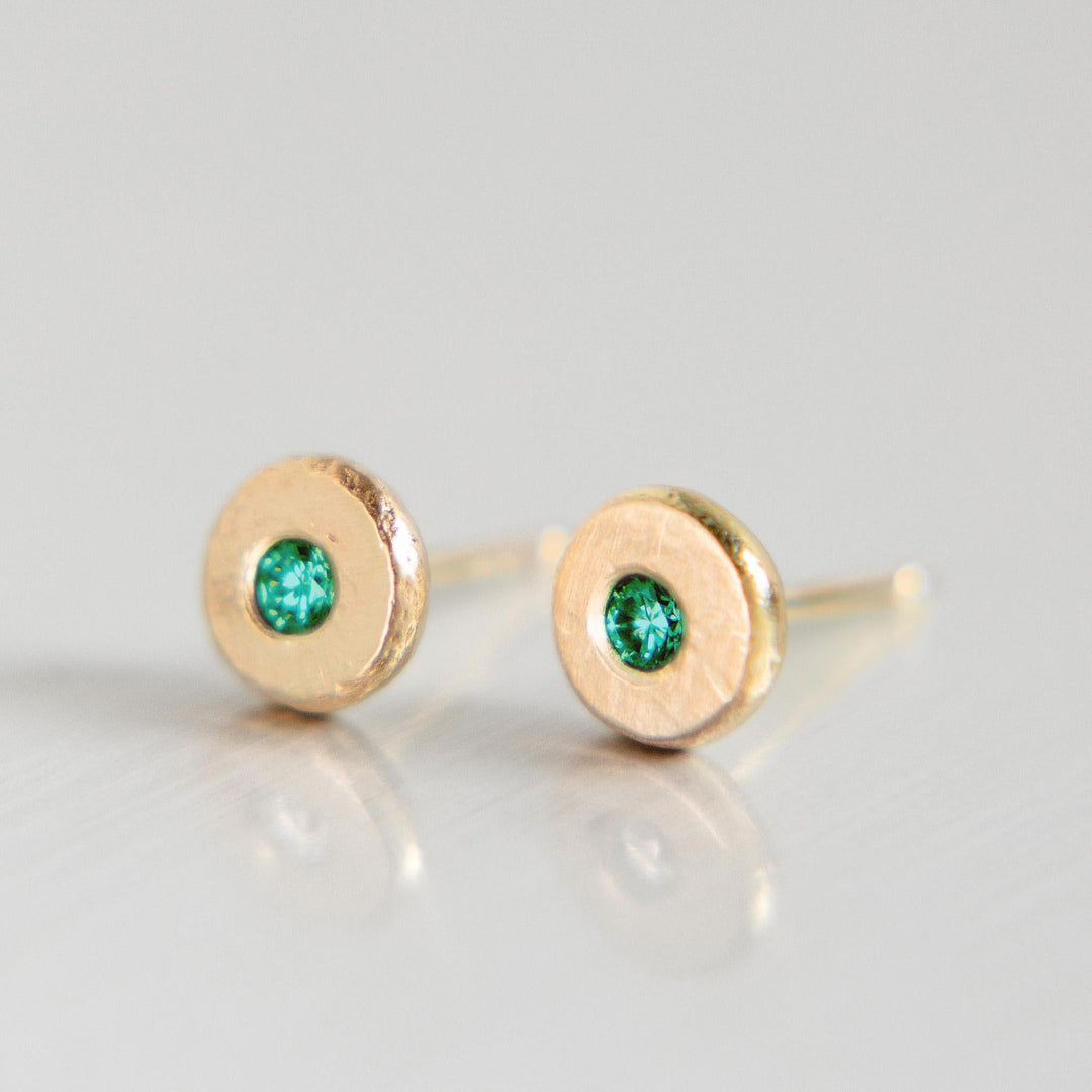 Pebble Stud Earrings in 14k Yellow Gold