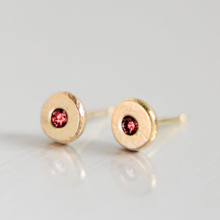 Pebble Stud Earrings in 14k Yellow Gold