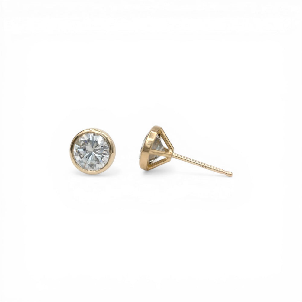 Stórica Studio diamond bezel martini stud earrings, 1.4ct total weight, GHI color, SI clarity recycled diamonds.