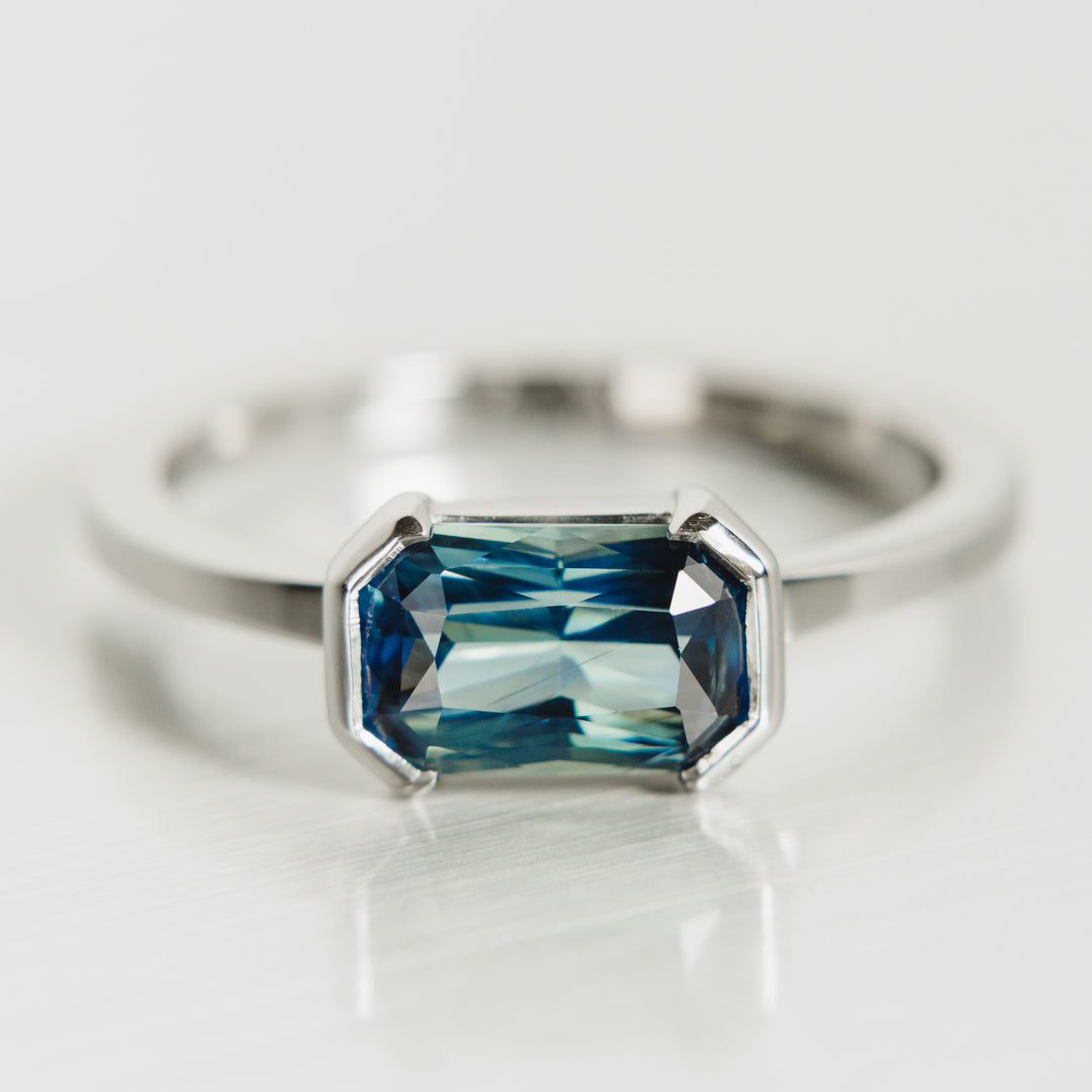 Sapphire Aspen Ring in 18k white gold