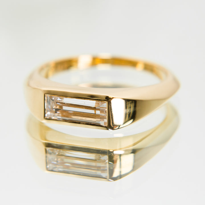 Baguette Diamond Signet Ring in 18k Yellow Gold