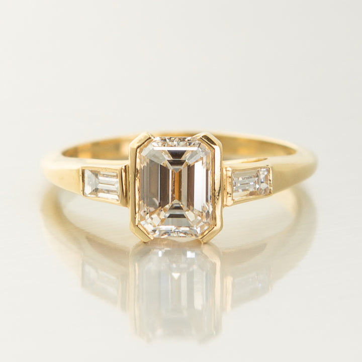 Emerald Cut Diamond Trilogy Ring in 18k Yellow Gold